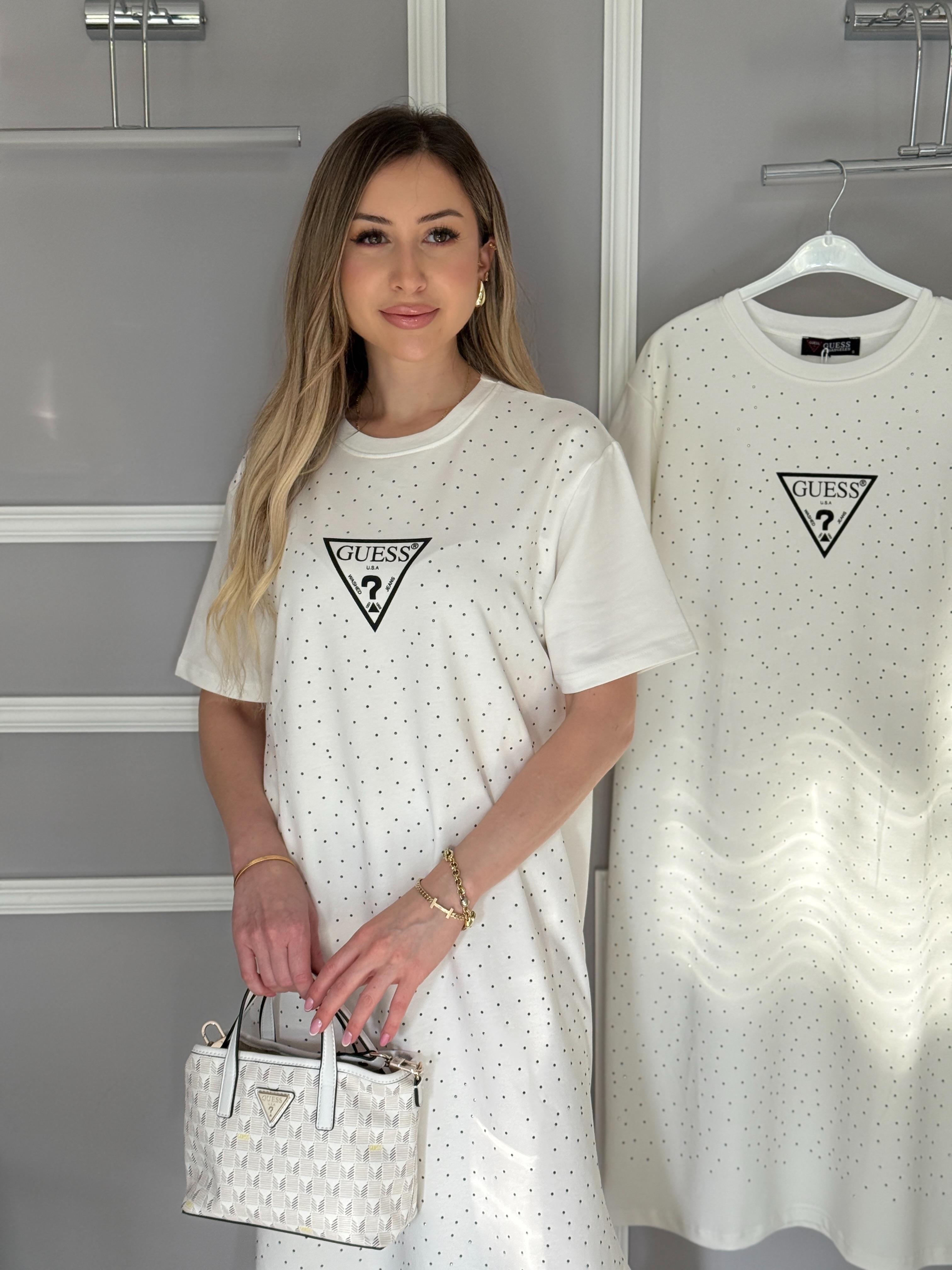 Gu Serpme Taşlı Yandan Tek Yırtmaç Oversize Elbise Beyaz