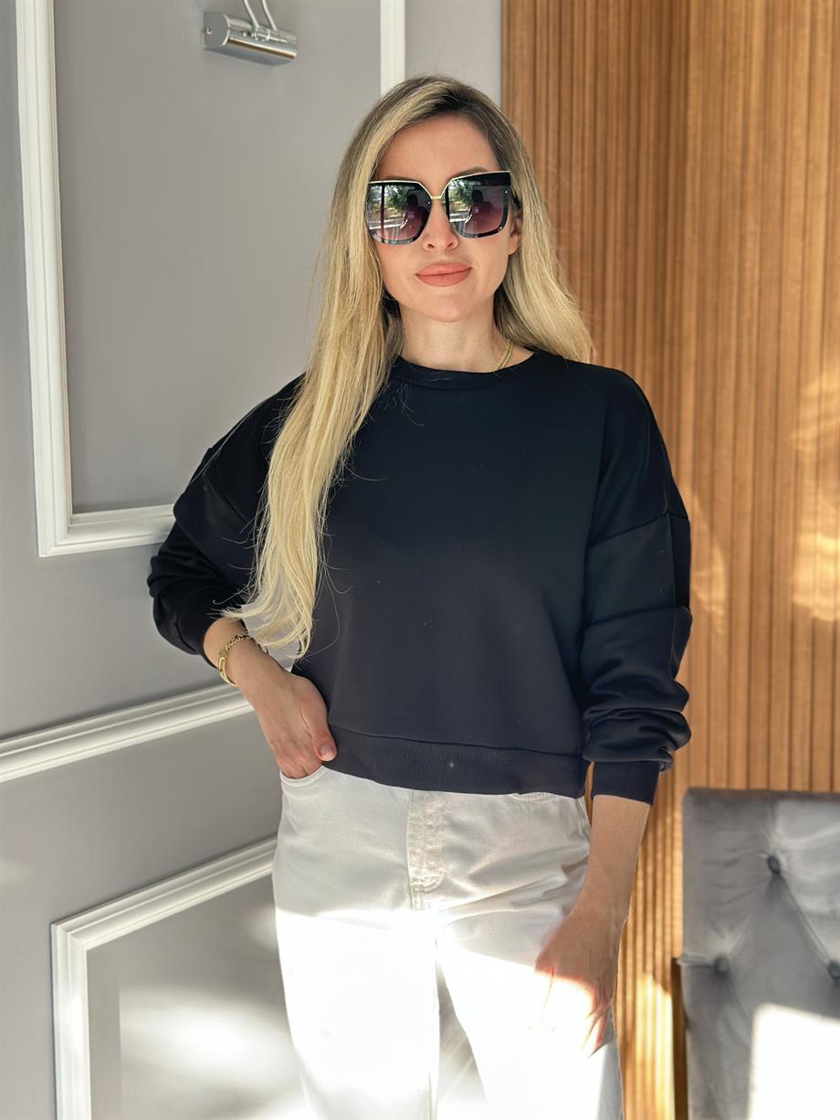 Sweatshirt Sırtı Tül Kalp Detaylı Siyah