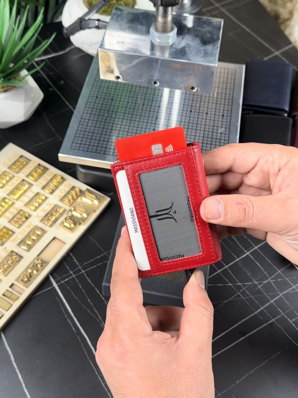 Mechanism Wallet Red