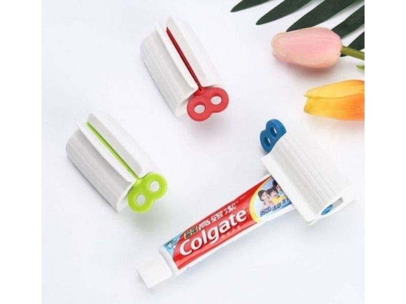 Çevirmeli Diş Macun Sıkacağı 1 Adet