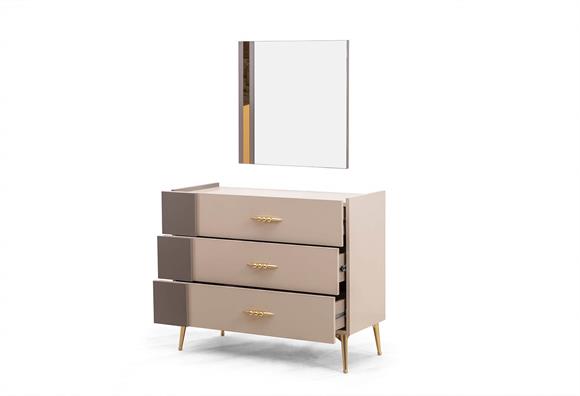 Sahil Makyaj Masası