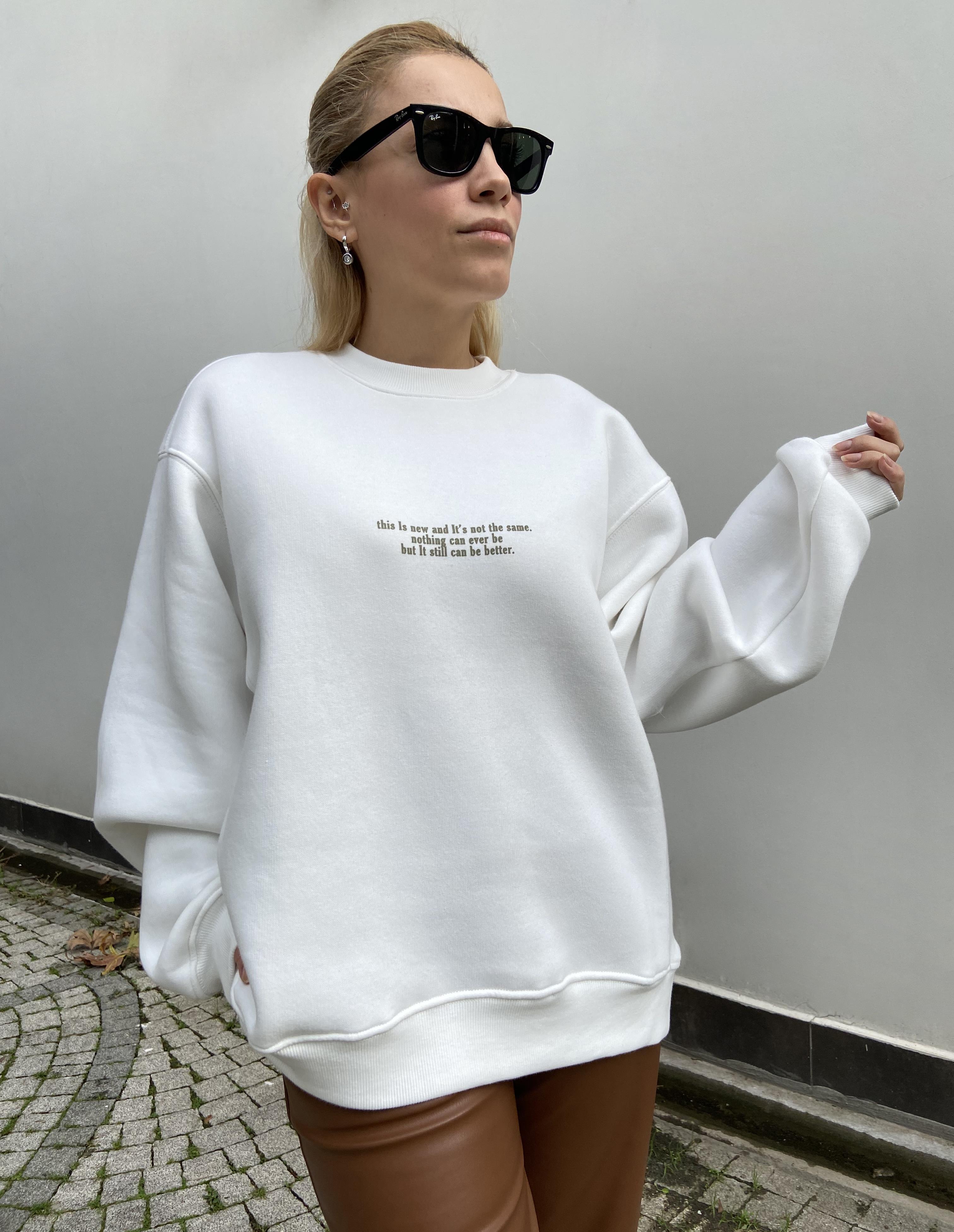 Ekru Renk Yazı Baskılı Sweatshirt
