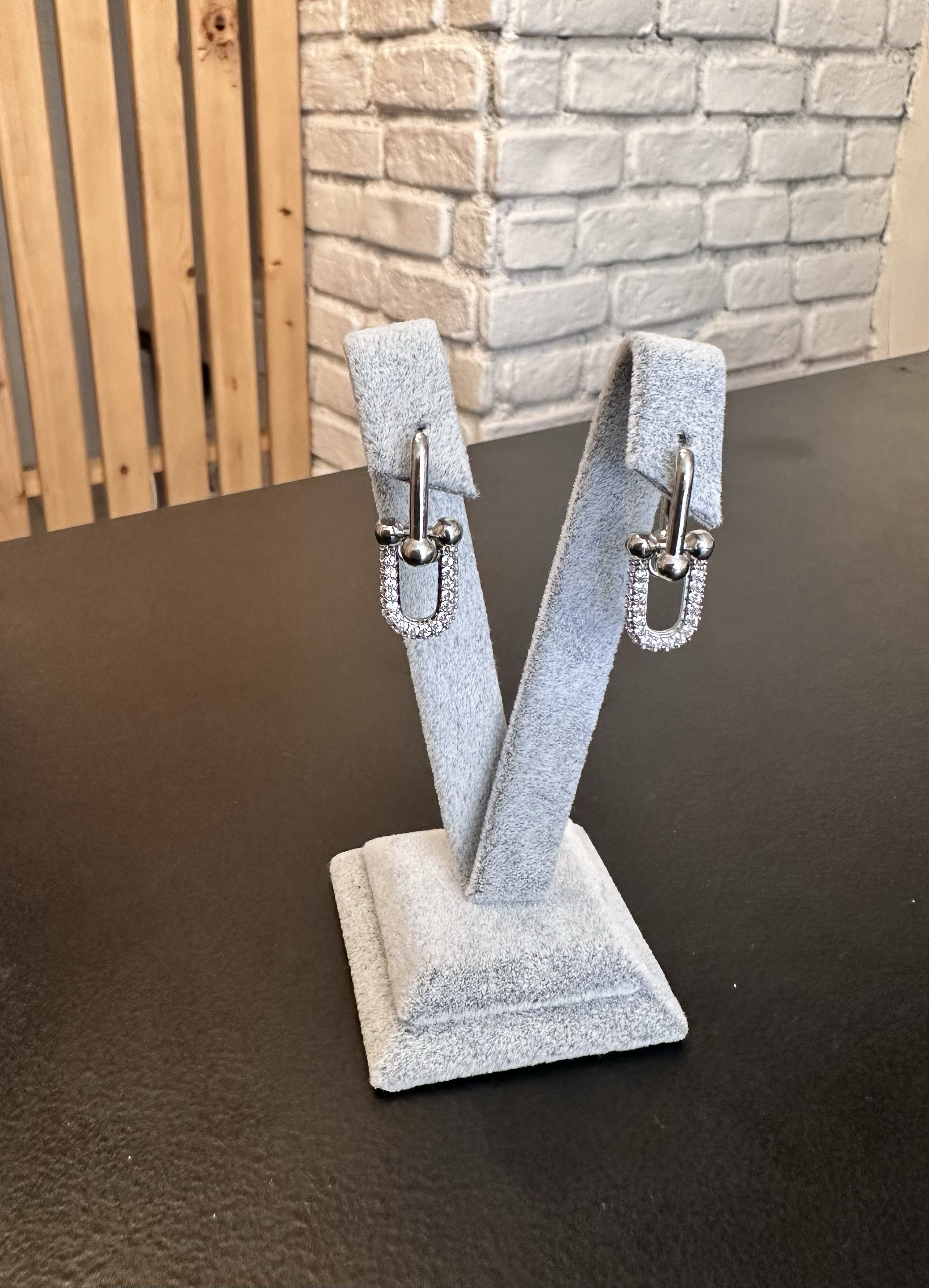 Gümüş Renk Tiffany Model Taşlı Küpe
