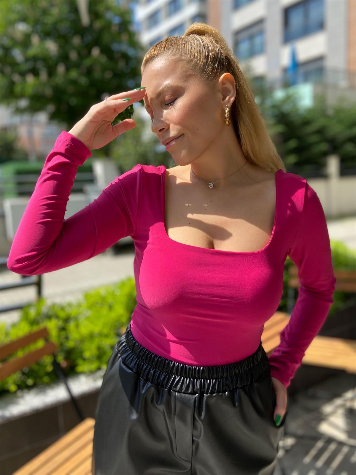 Kare Yaka Çıt Çıtlı Body
