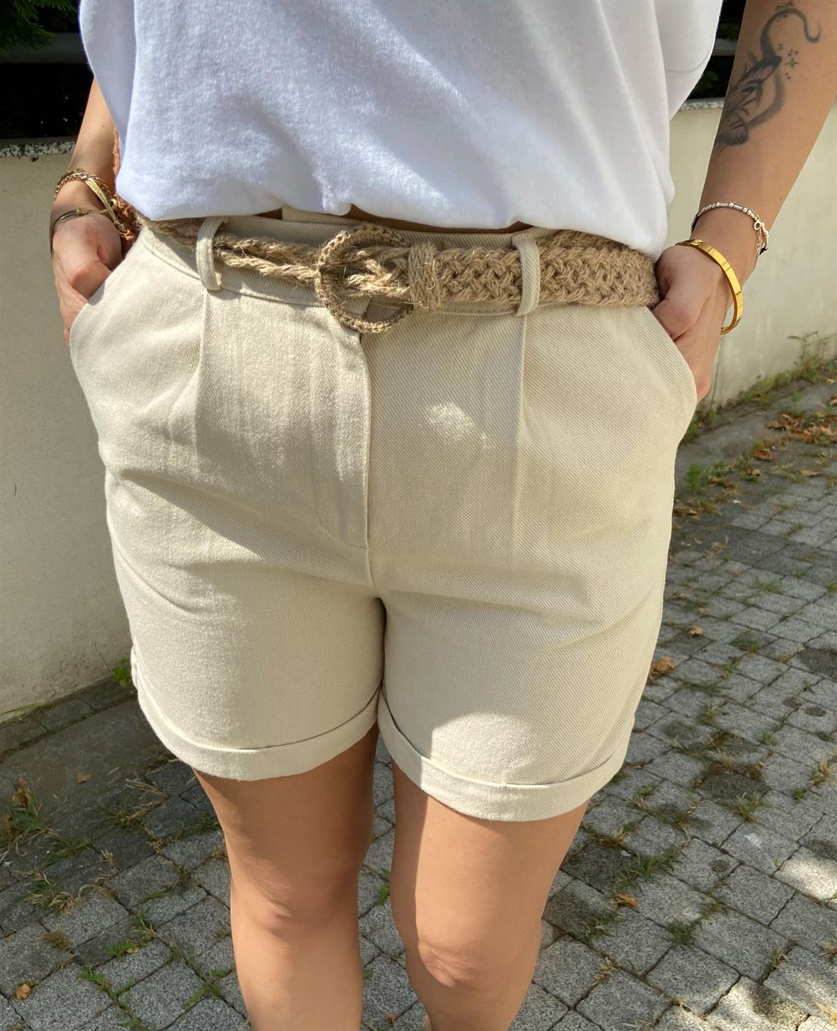 Kemerli Gabardin Şort