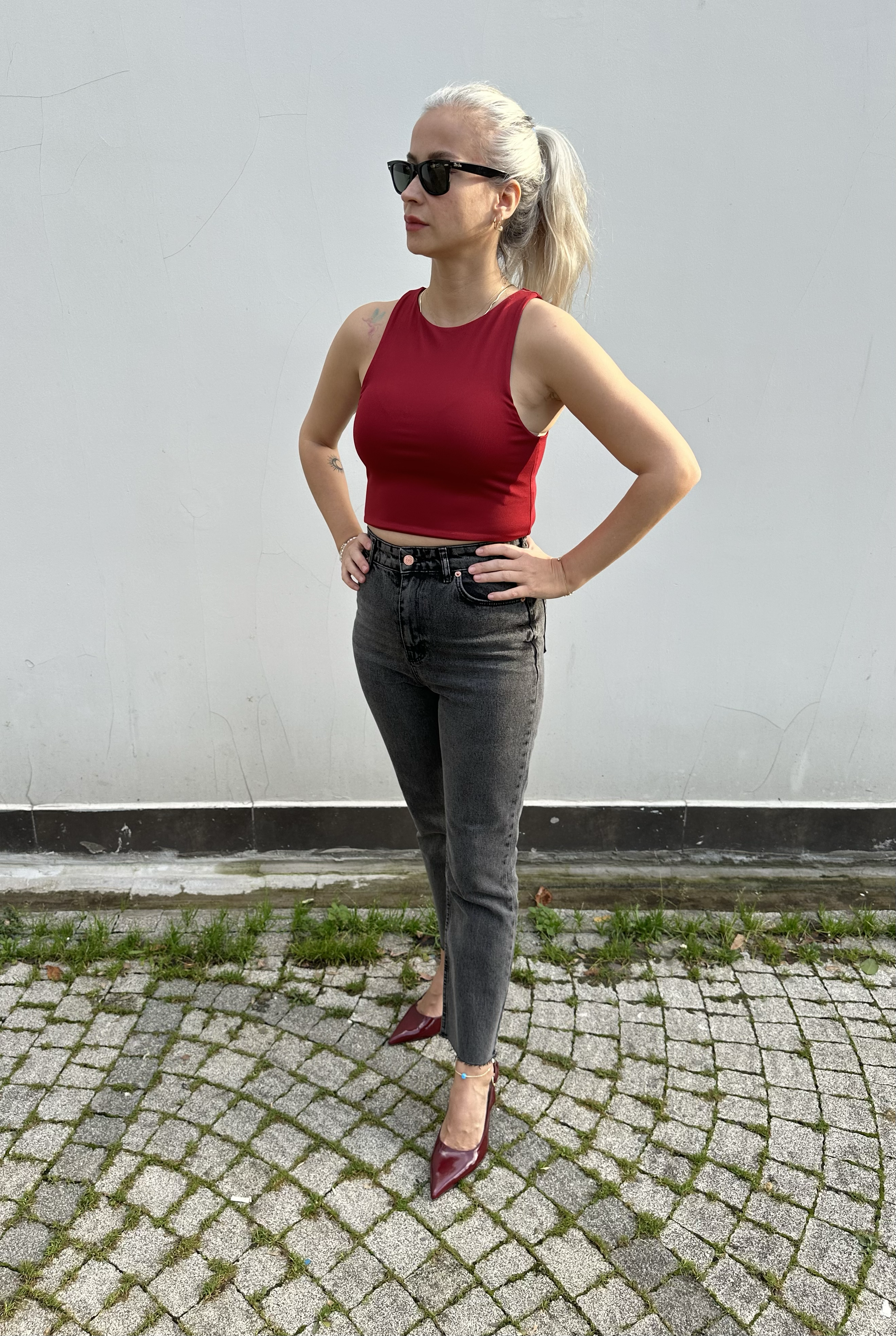 Halter Yaka Bordo Renk Crop Atlet