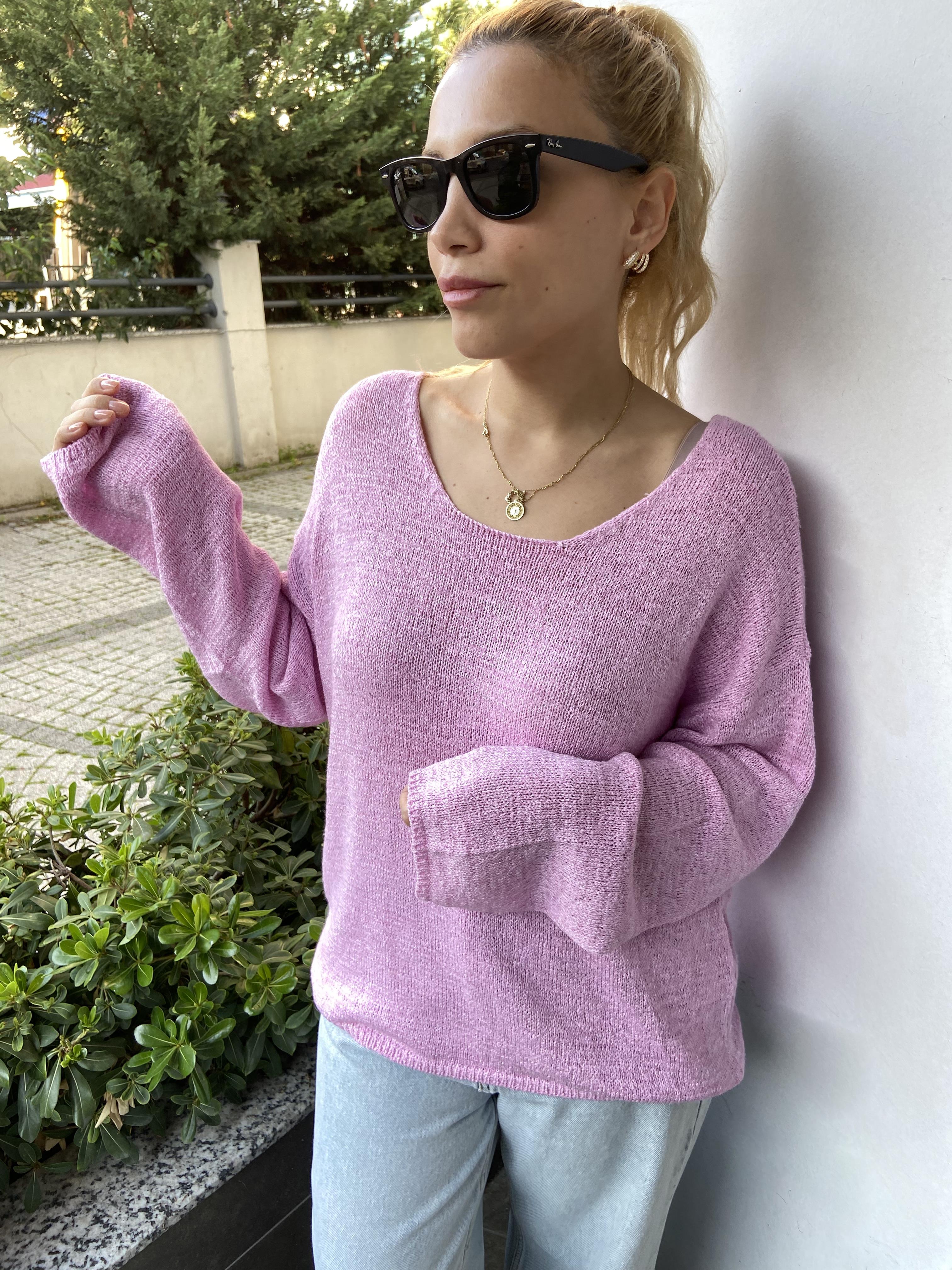 Pembe Renk Oval Yaka Dokulu Triko Kazak