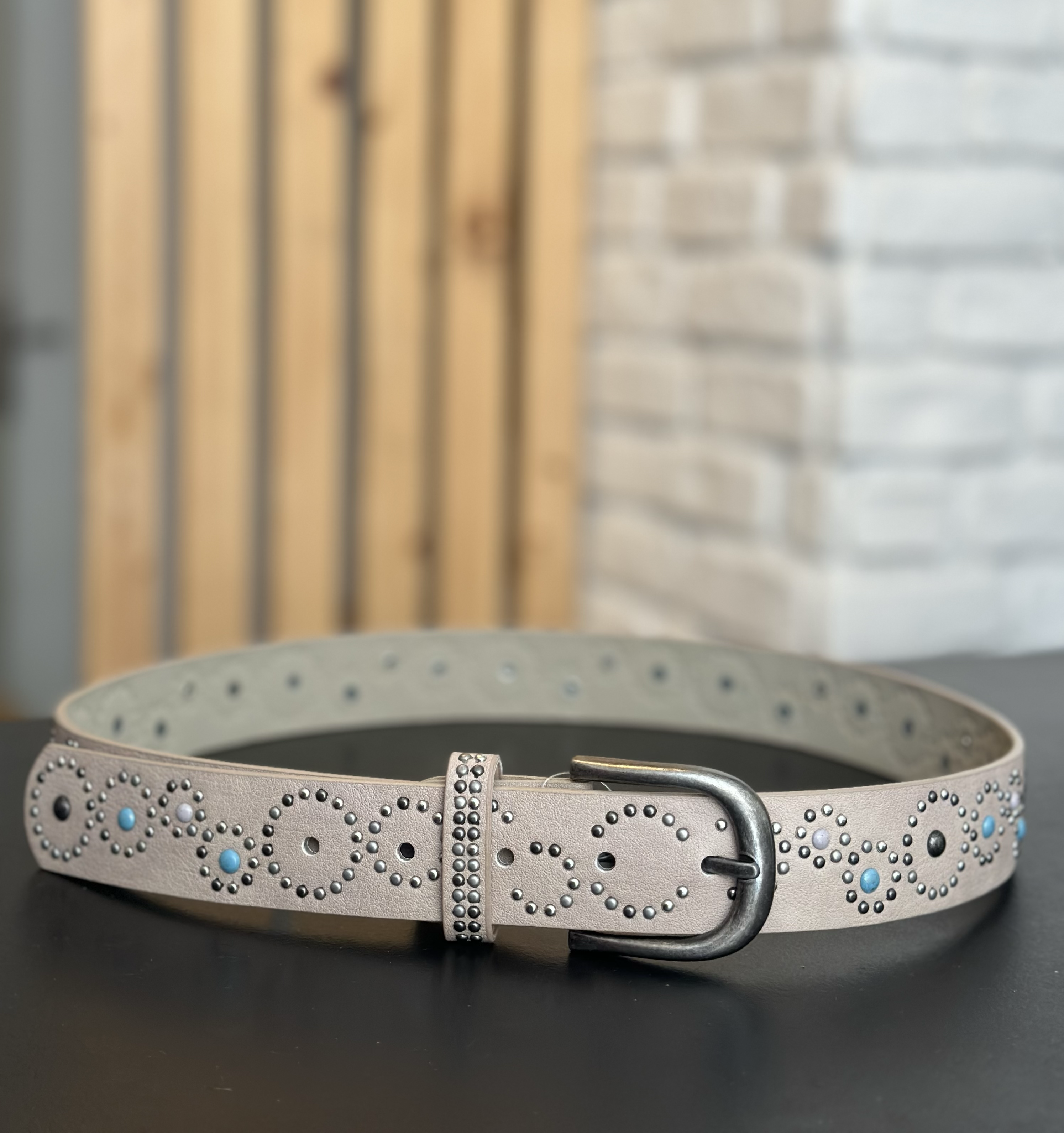Vizon Rengi Rivet Detaylı Kemer