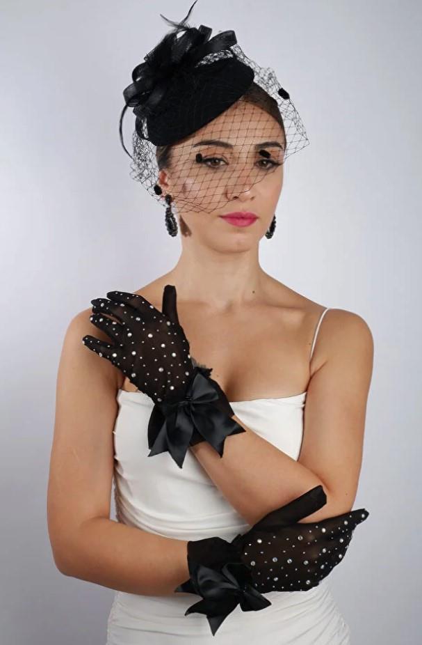 Siyah Tül Taşlı Abiye Eldiven ve Tüylü Fascinator Şapka Seti