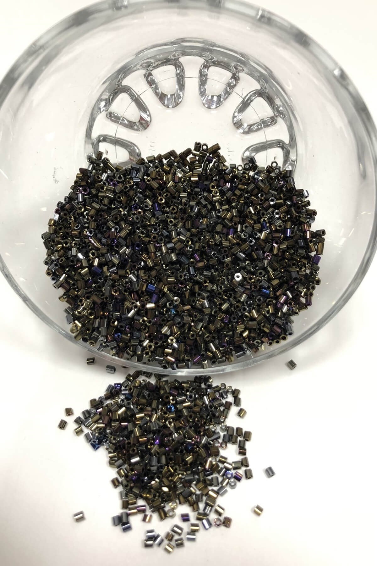 Antik Renkli Kaplama Kesme Boncuk (2-2,5mm)