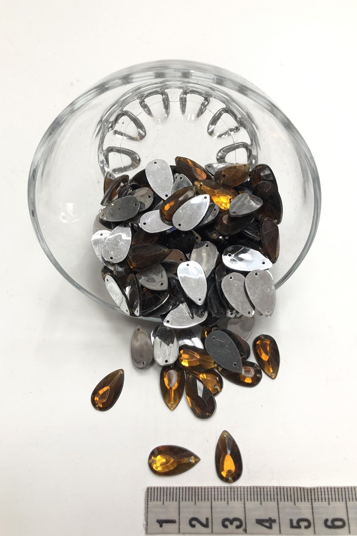 Damla Kahve Plastik Dikme Taş 20 gr