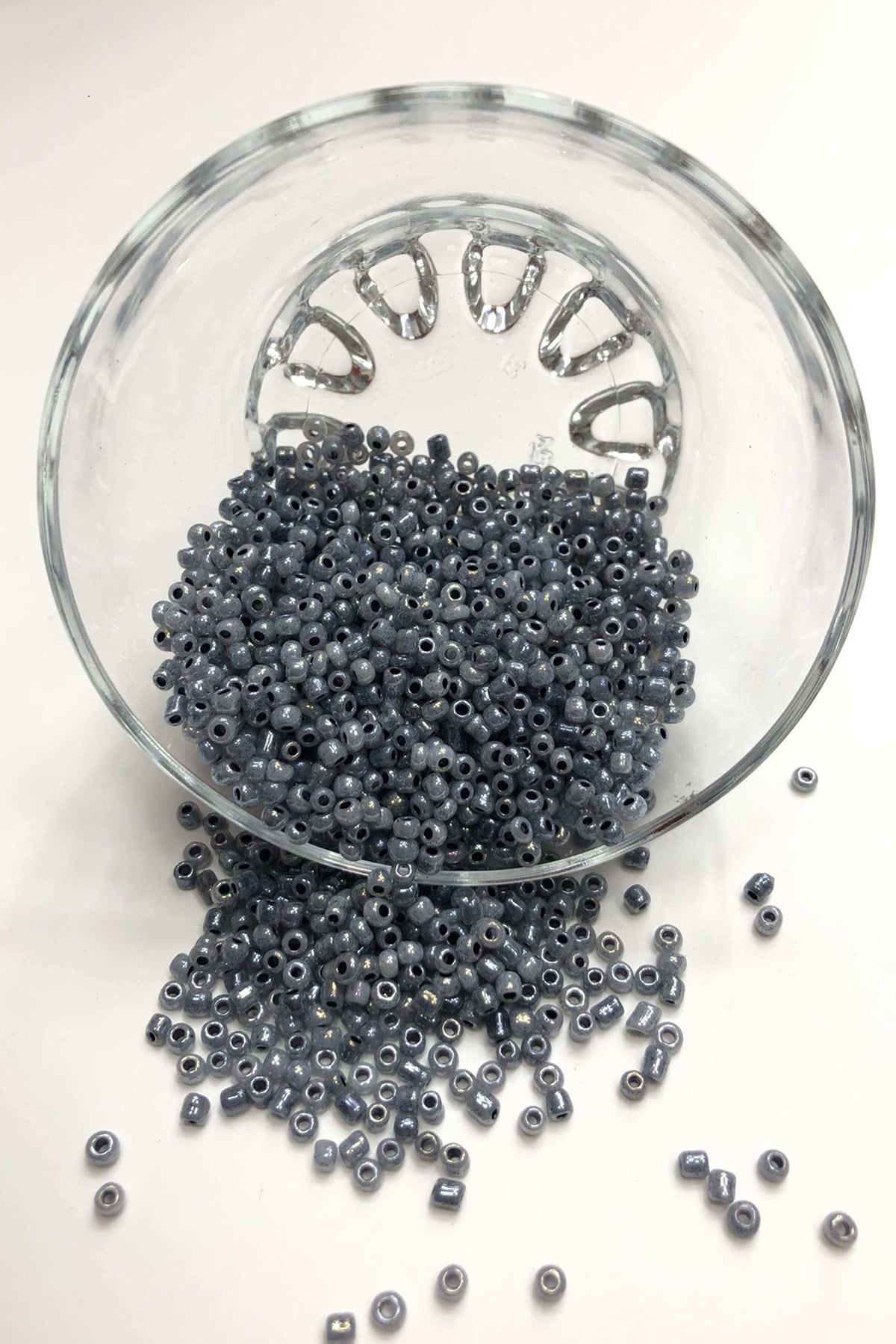 Gri Kum Boncuk Orta Boy 3 mm 50 gr