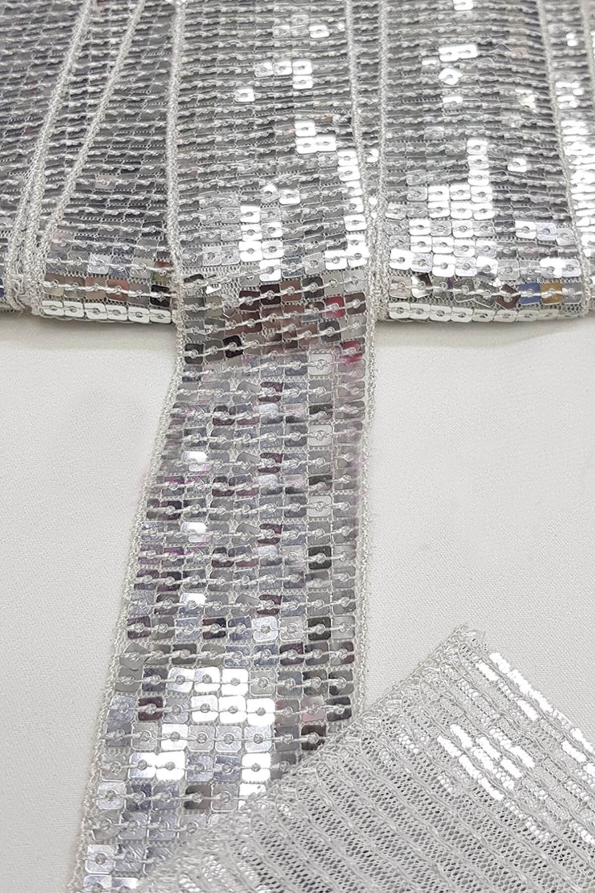 Gümüş Renk Kare Pul Şerit 4 cm