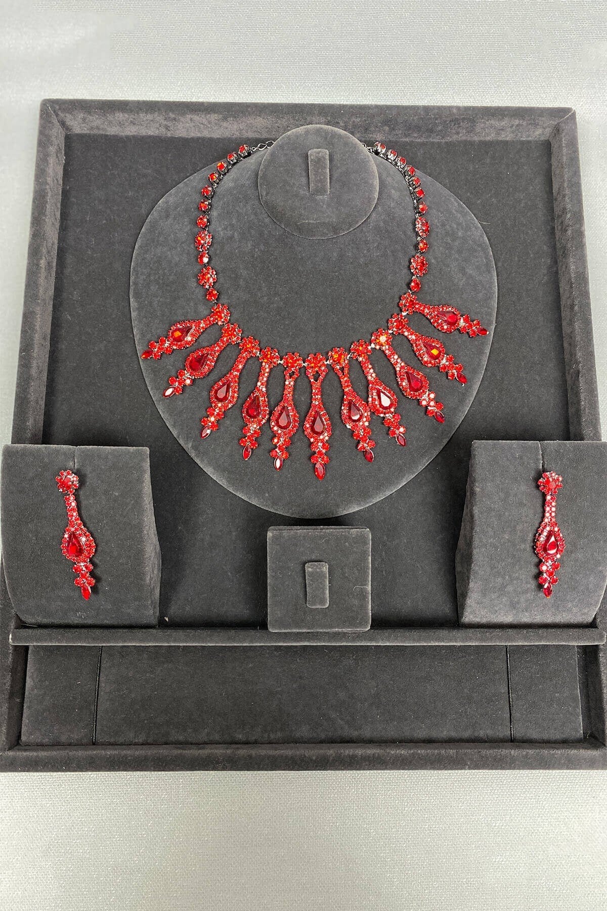 Henna Taşlı Abiye Kolye Küpe Seti Kırmızı