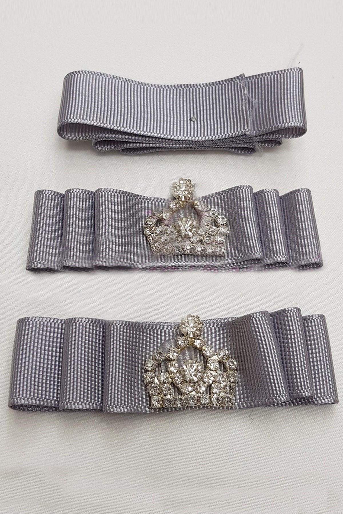 Koyu Gri Taçlı Süslü Fiyonk 2-7 Cm