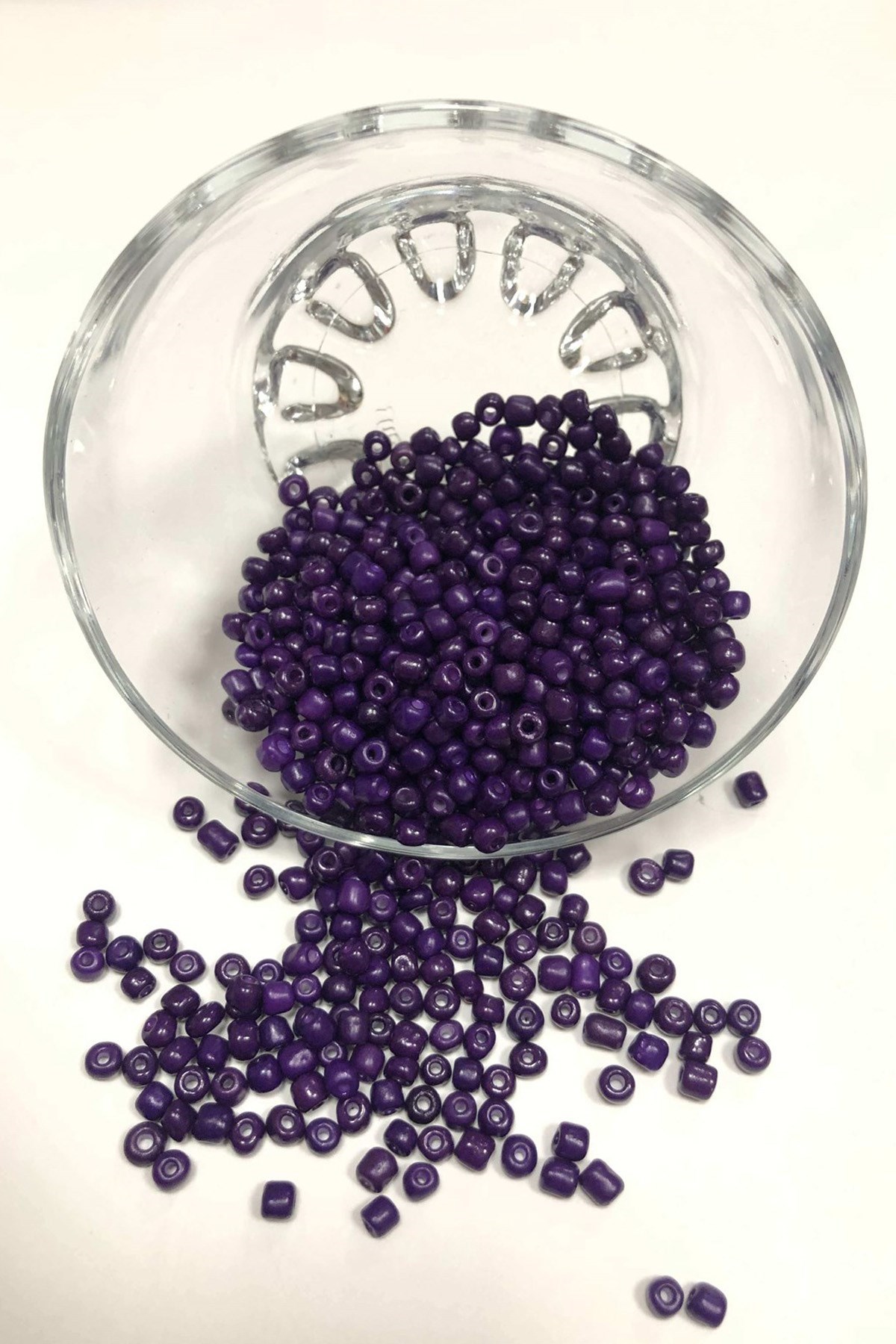 Koyu Patlıcan Mor Kum Boncuk Orta Boy 4 mm 50 gr
