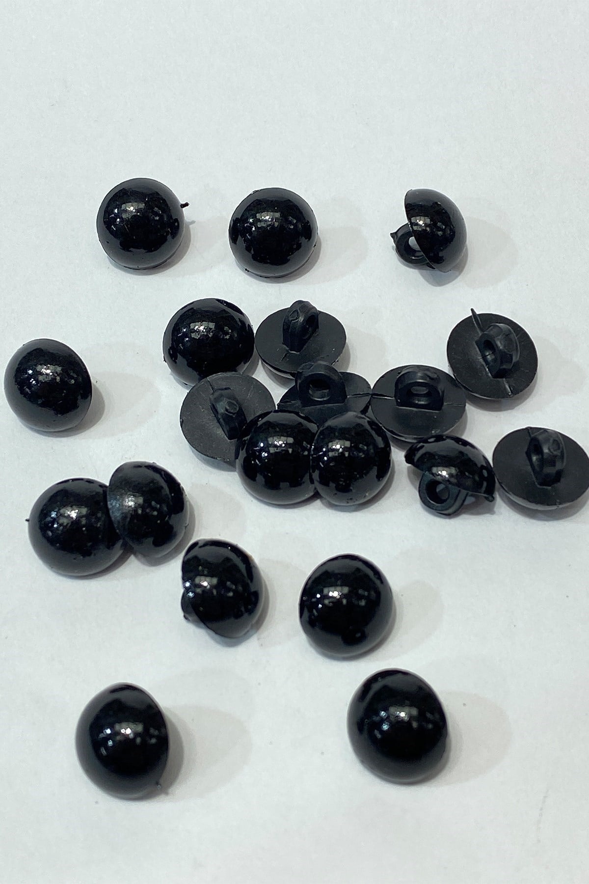 Siyah Plastik İnci Düğme 10 Adet