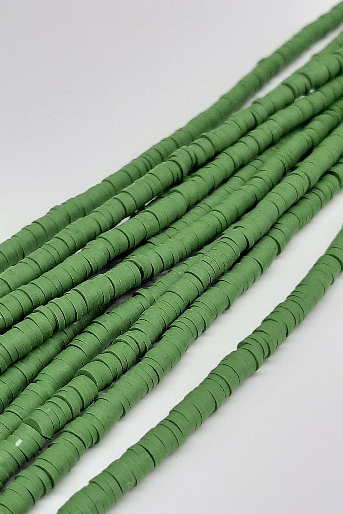 Çimen Yeşili Fimo Hamur Boncuk 4mm