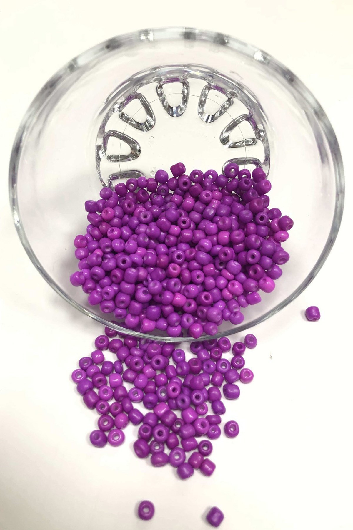 Eflatun Kum Boncuk Orta Boy 4 mm 50 gr