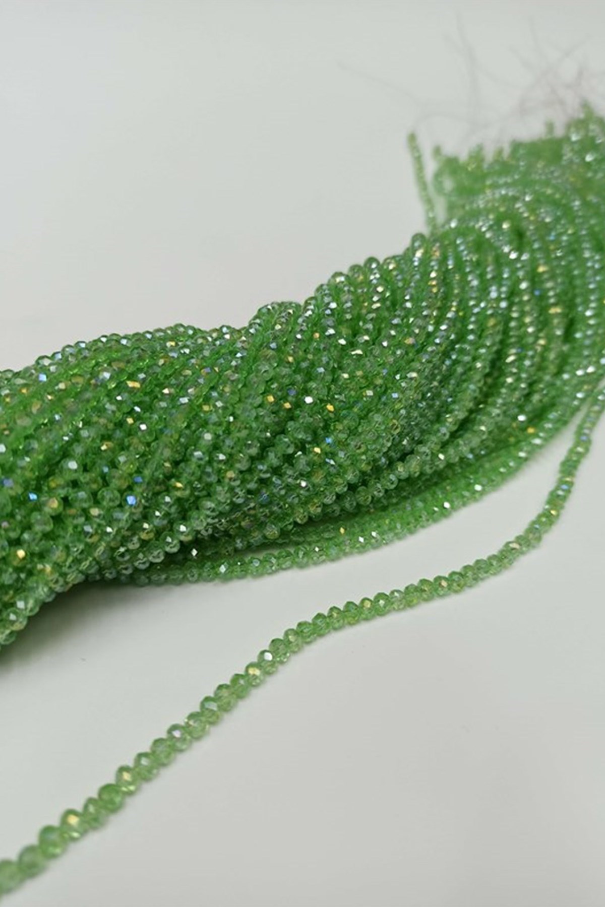 Filizi Koyu Kristal Boncuk 4 mm