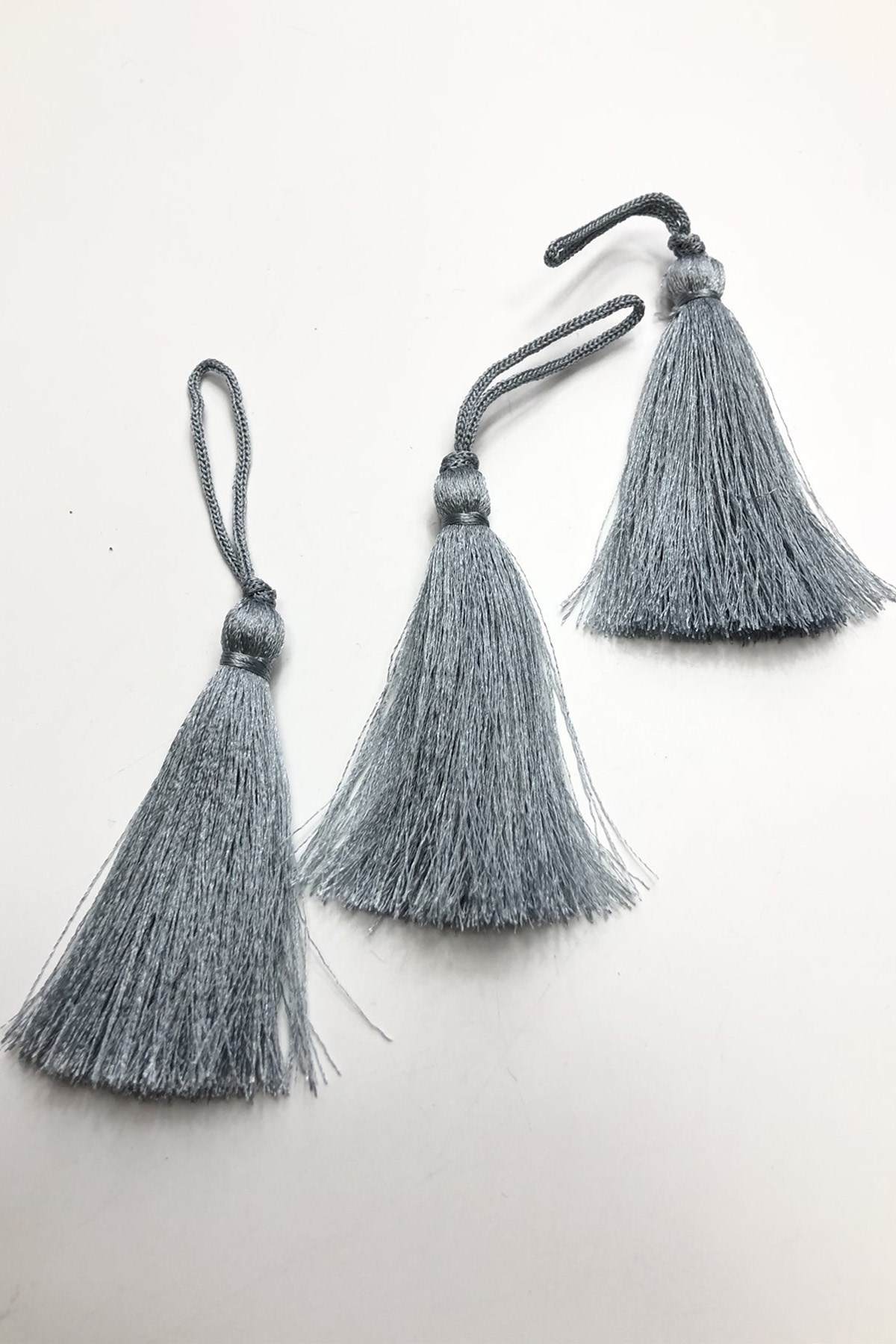 Gri Tekli Püskül 7 cm (10 adet)