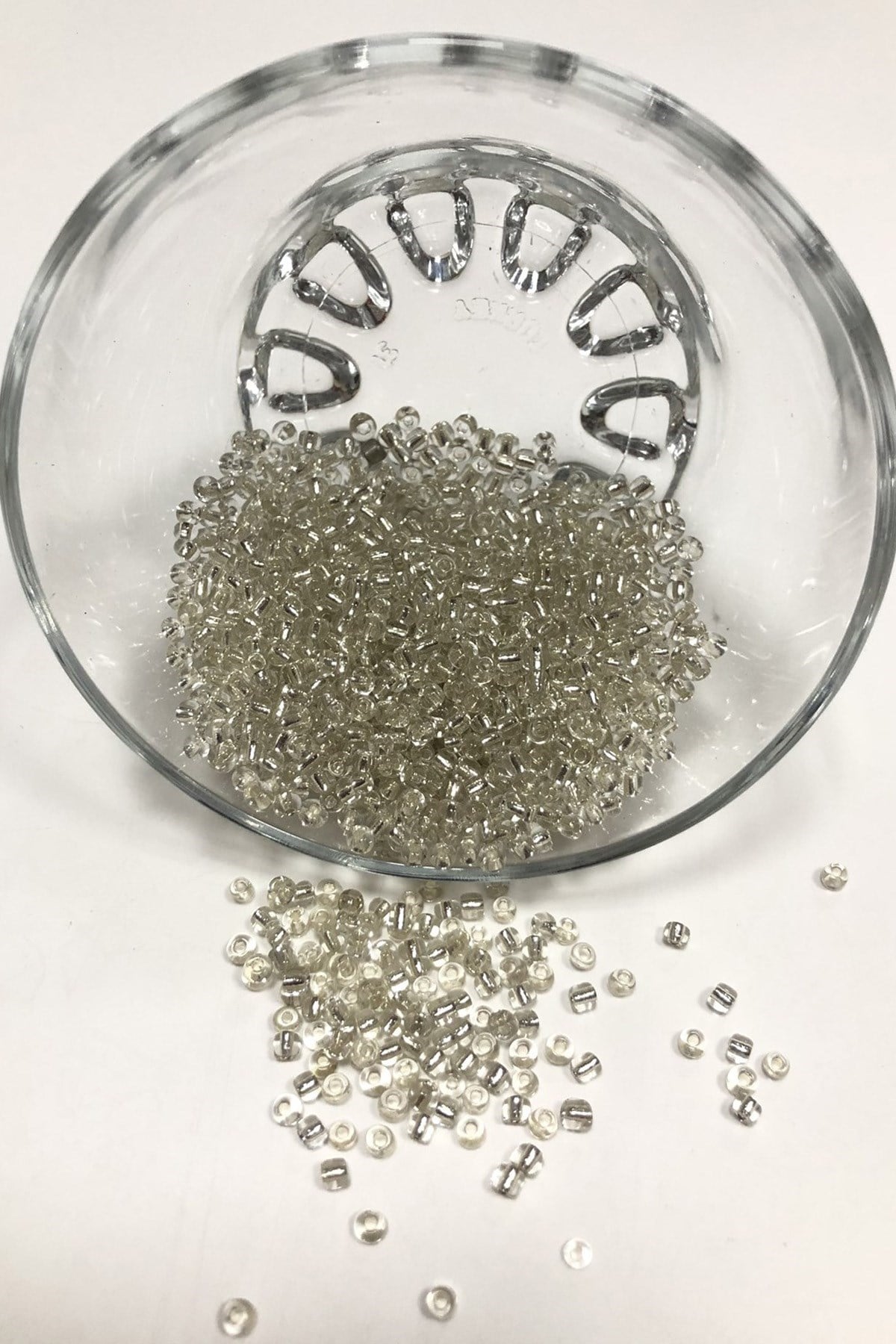 Gümüş Renk Kum Boncuk 3 mm 50 gr