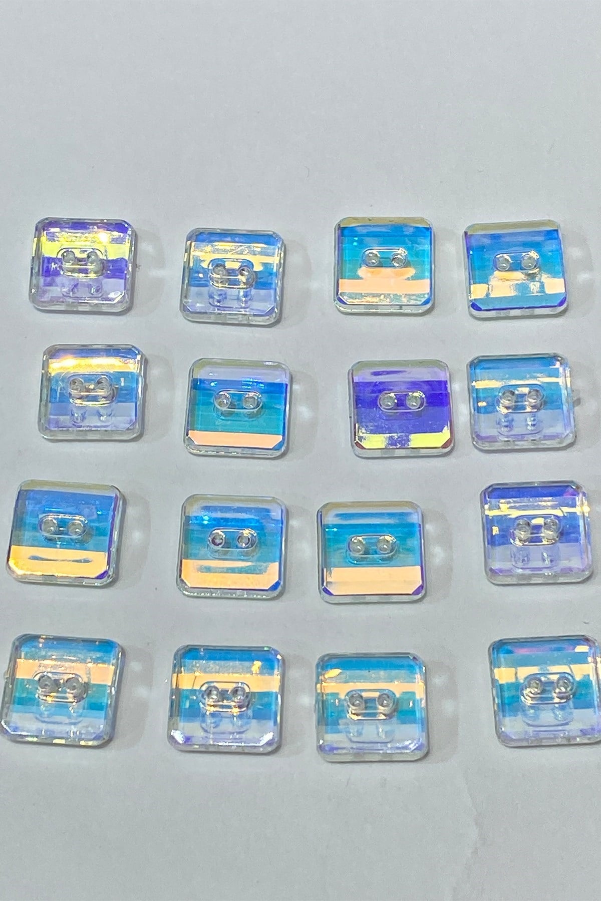 Janjanlı Kare Plastik Delikli Düğme 10 Adet
