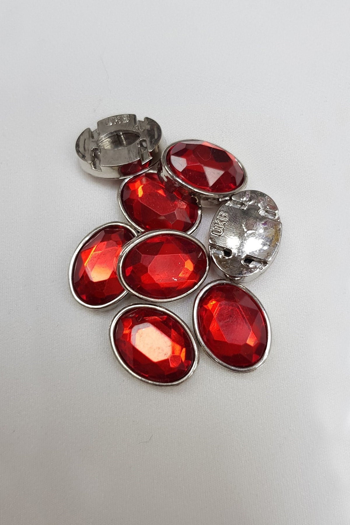 Kırmızı Oval Kasalı Dikme Taş 1,5- 2 cm 10 adet
