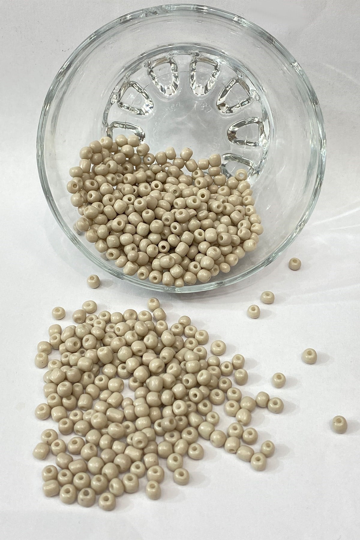 Koyu Krem Kum Boncuk 4 mm 50 gr