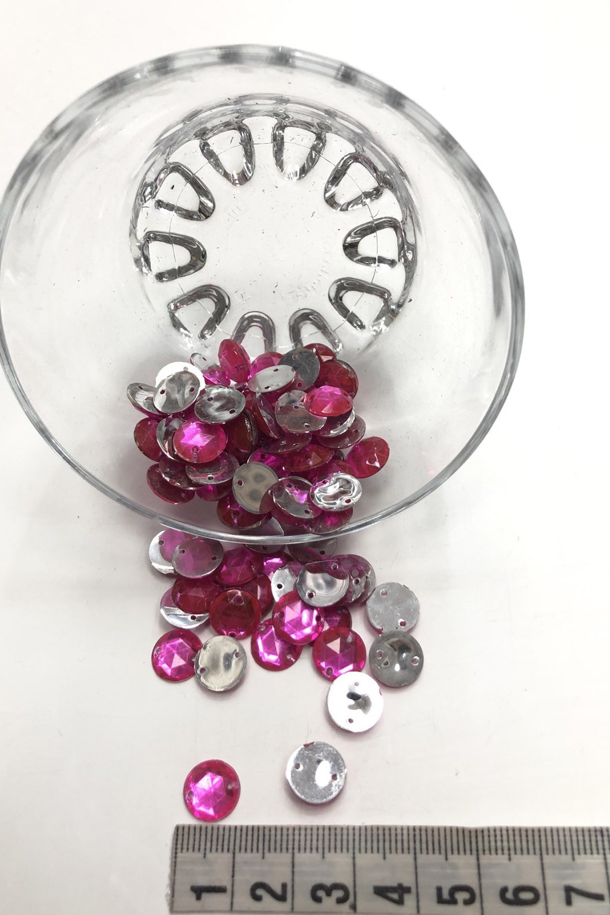 Koyu Pembe Yuvarlak Plastik Dikme Taş 20 gr