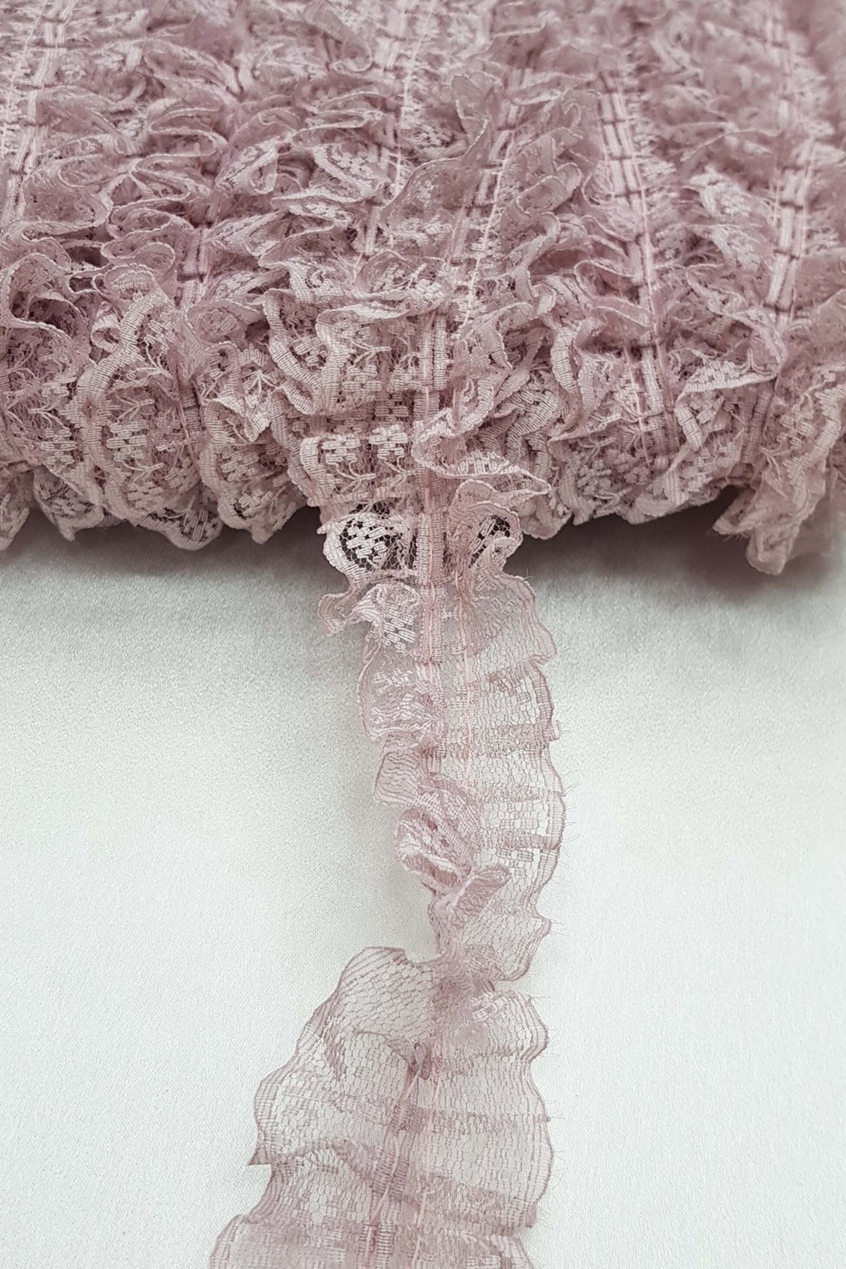 Koyu Pudra Çift Taraflı Dantel Fırfır 4 cm
