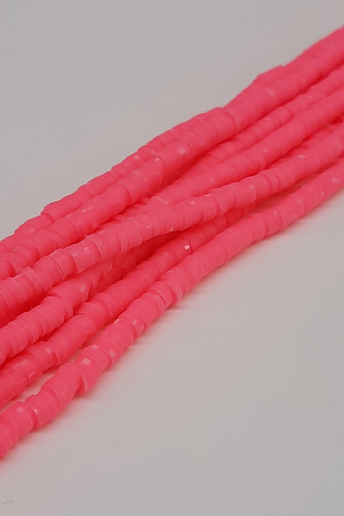 Neon Fuşya Fimo Hamur Boncuk 4mm