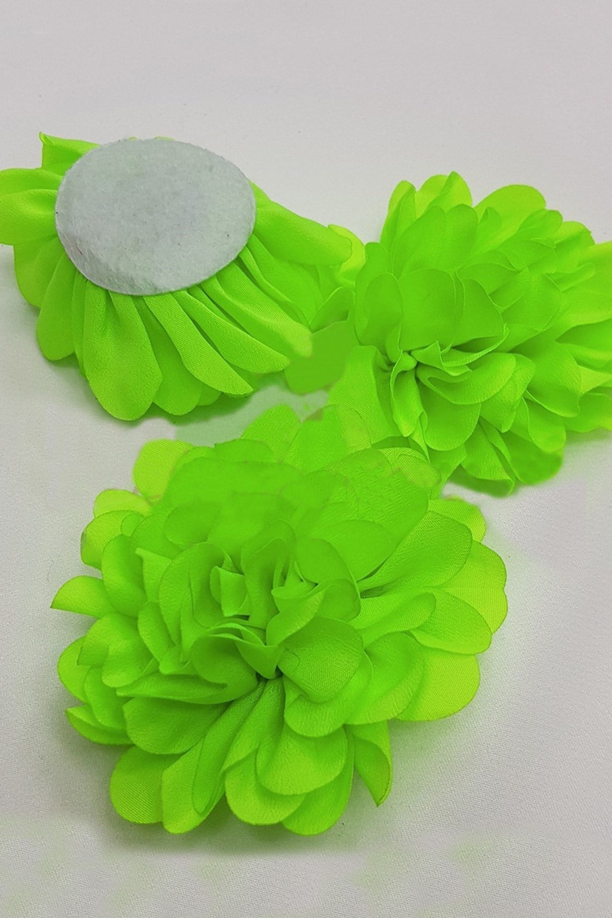 Neon Yeşil Renk Şifon Çiçek 9 cm