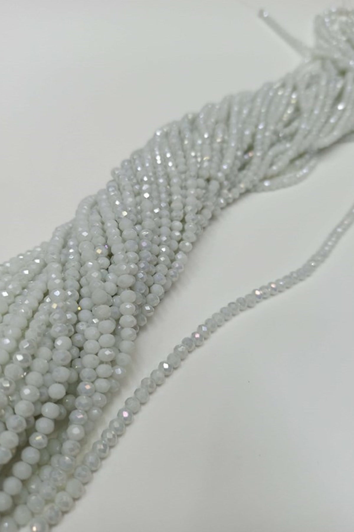 Parlak Beyaz Kristal Boncuk 4 mm
