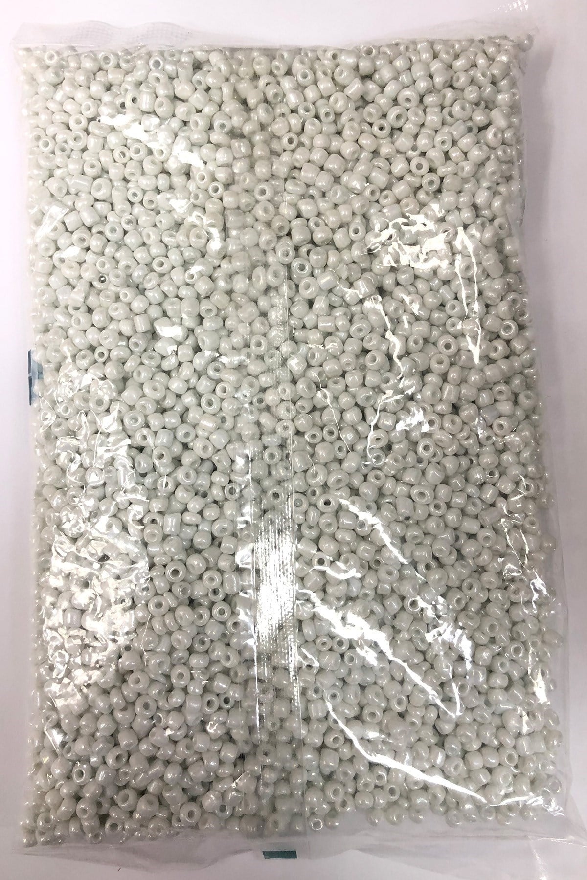 Parlak Beyaz Kum Boncuk 4 mm 500 gr