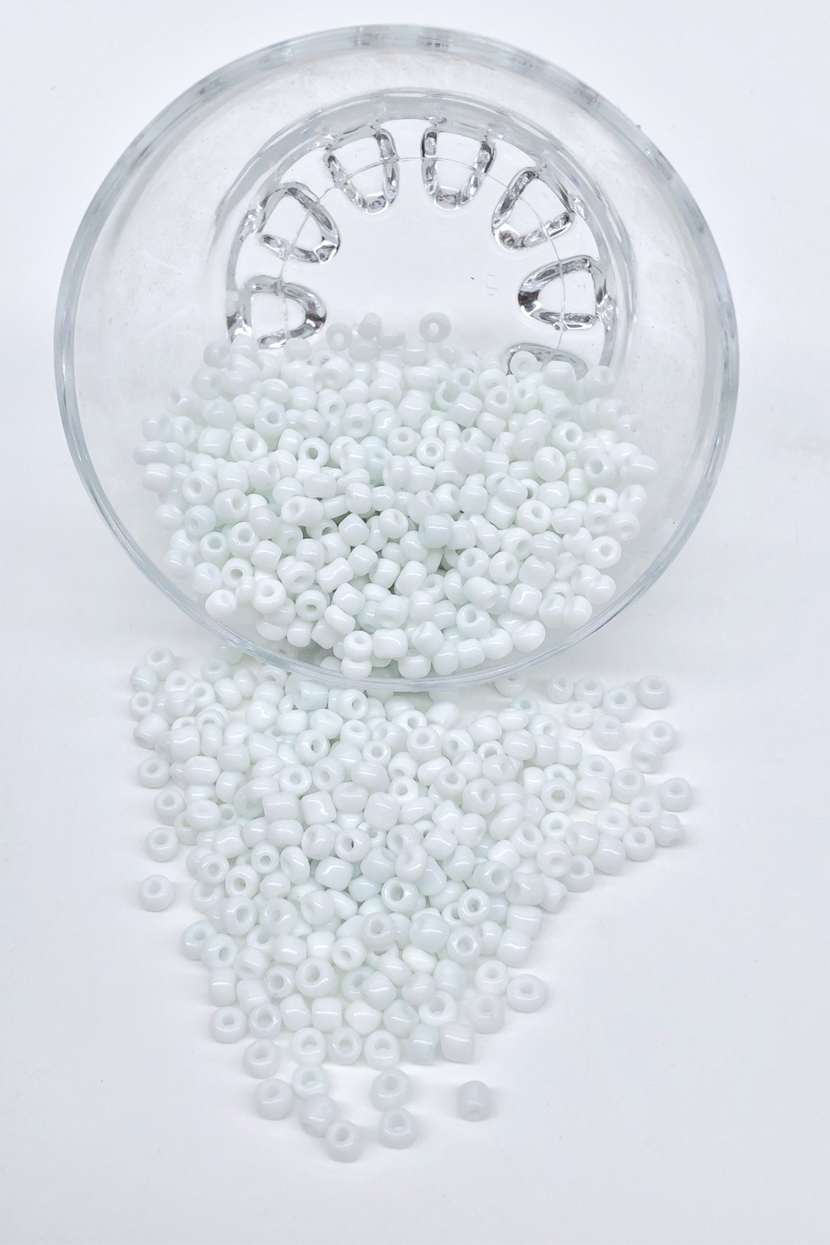 Parlak Beyaz Kum Boncuk 4 mm