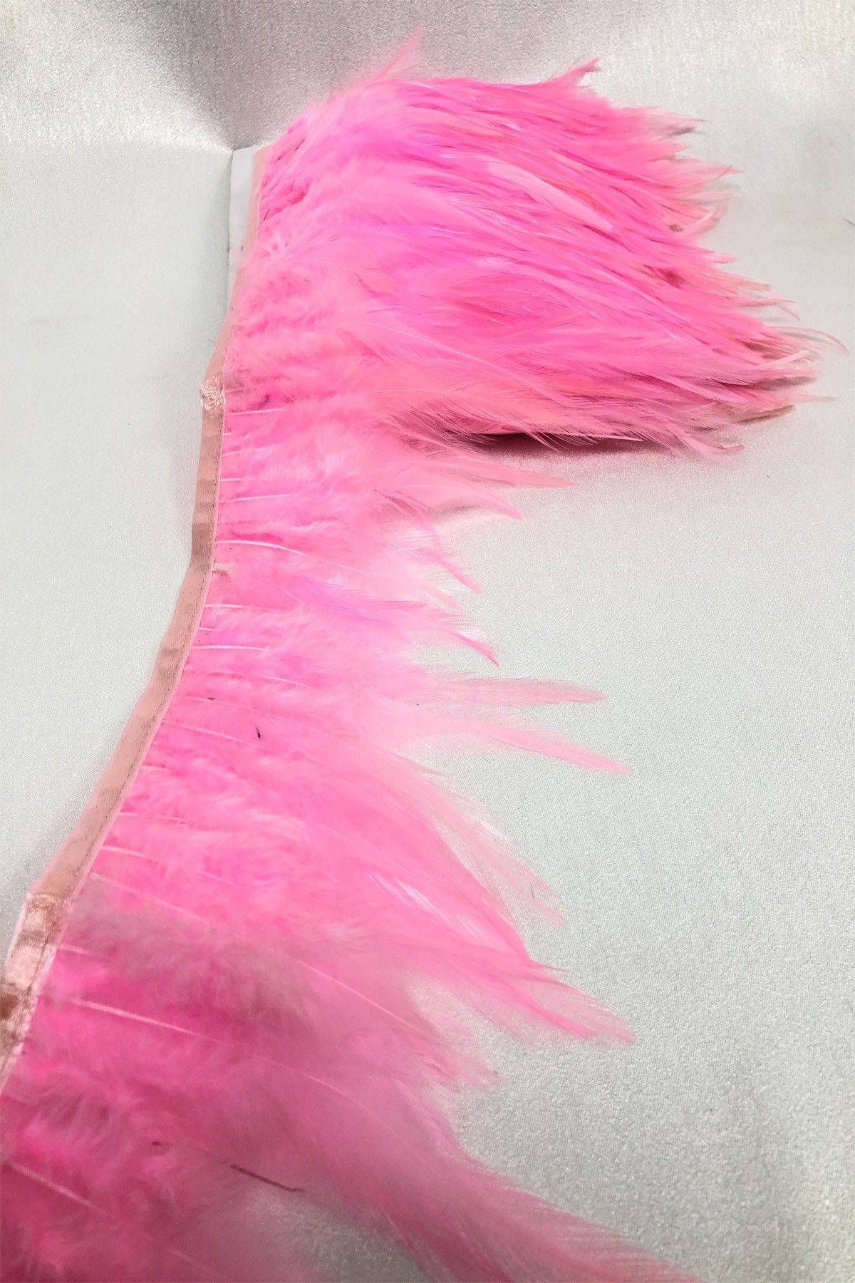 Pembe Renk Horoz Tüyü