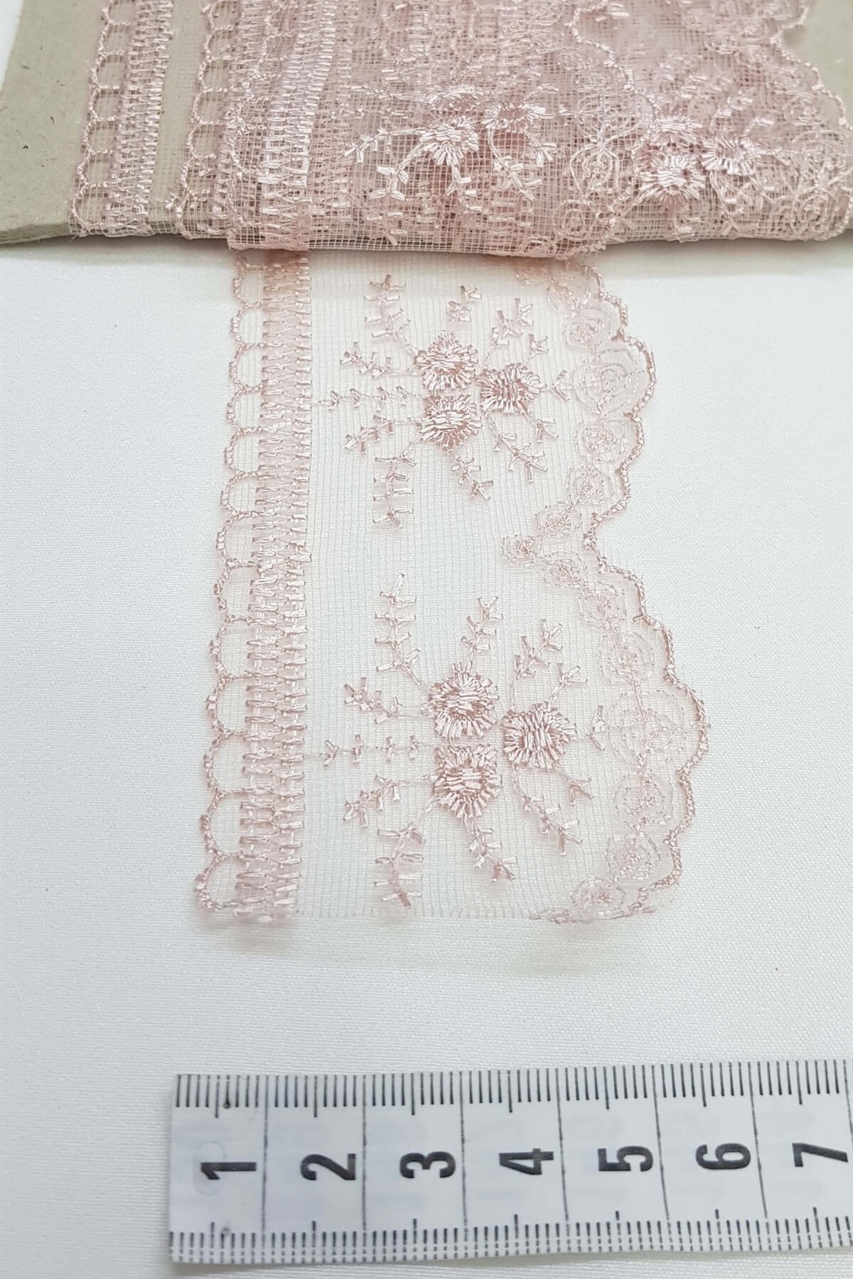 Pudra Çiçek Desenli Dantel