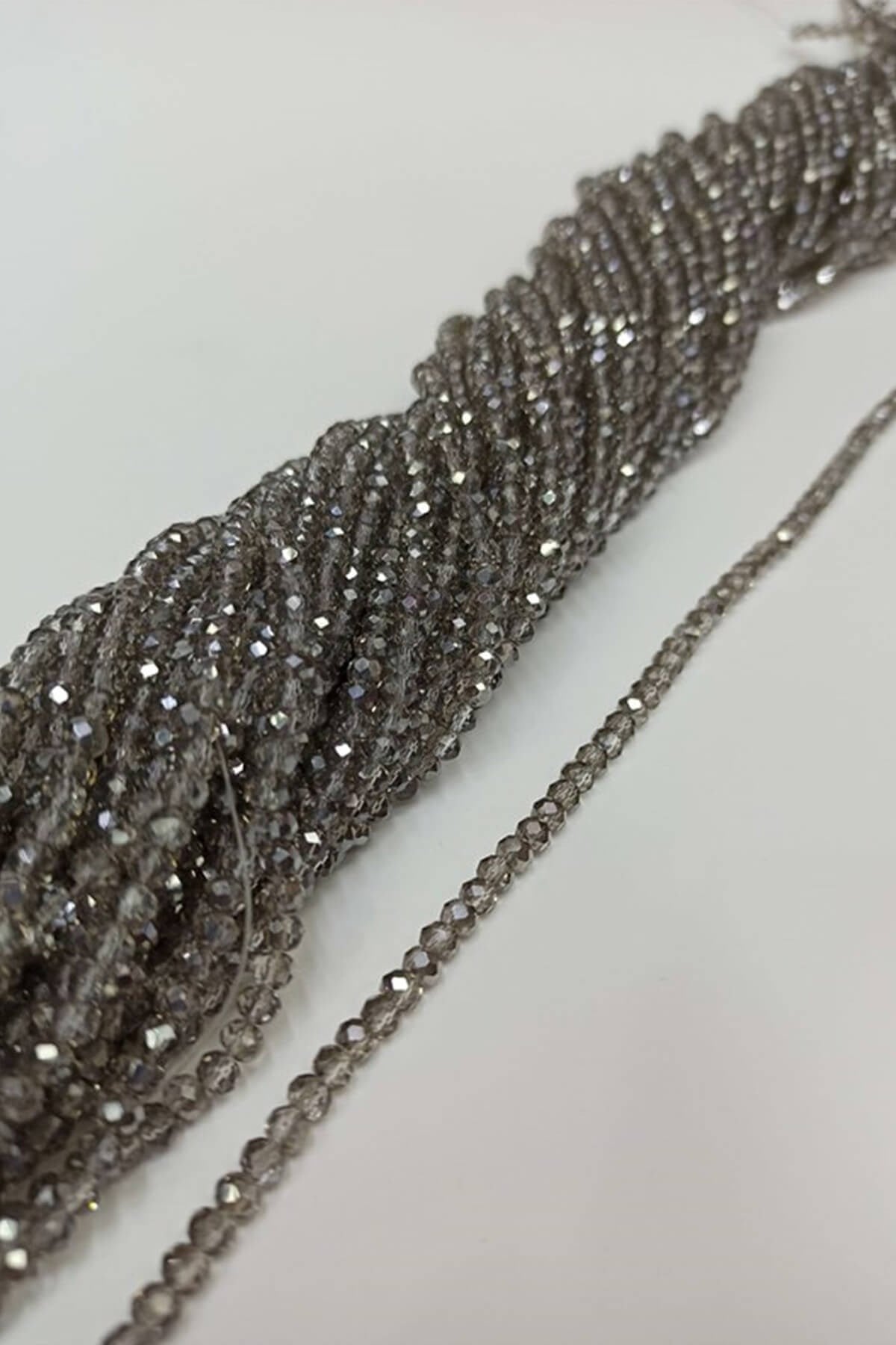 Saydam Siyah Kristal Boncuk 4 mm