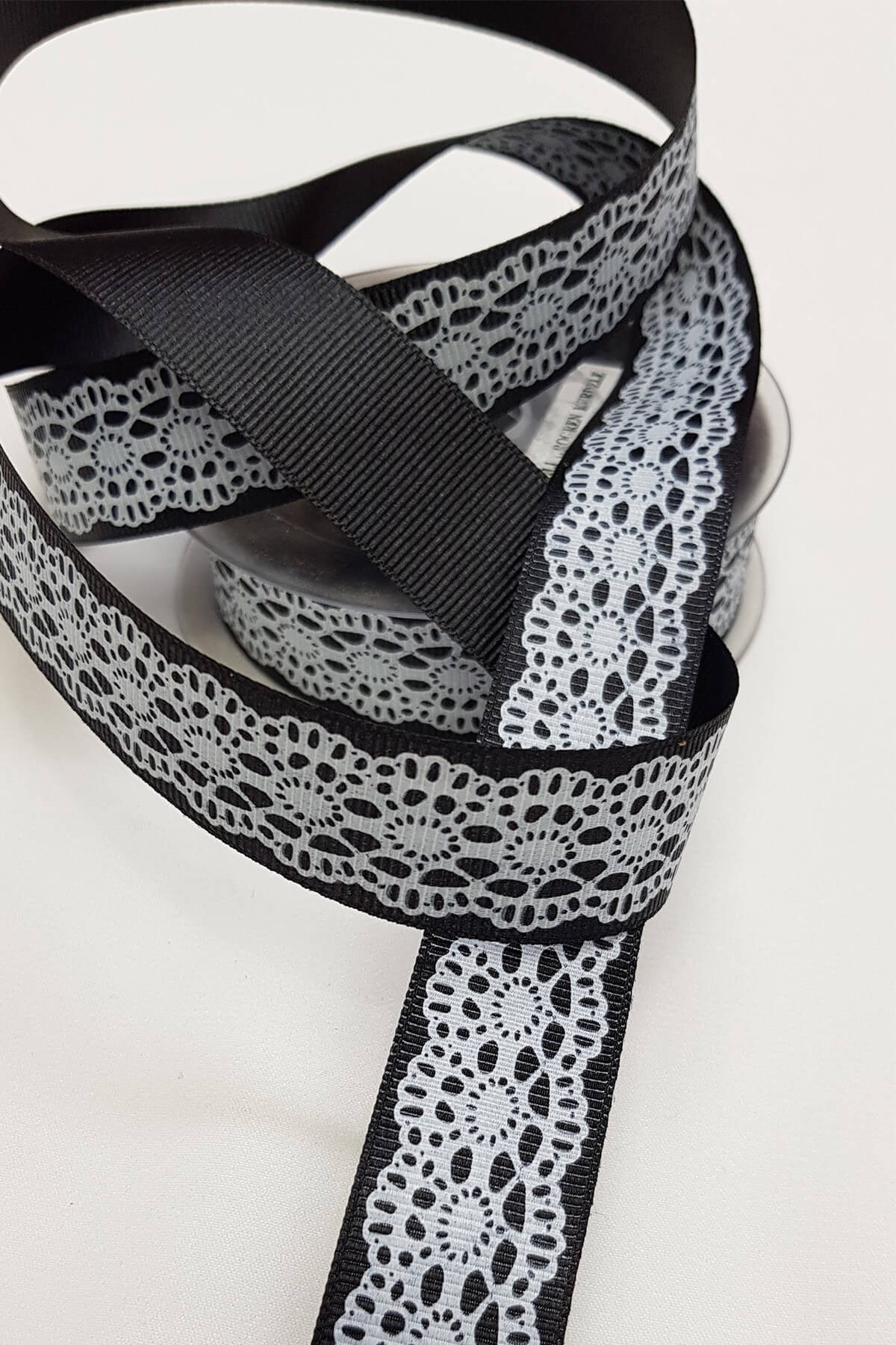 Siyah Dantel Desen Baskılı Grogren Kurdele 2,5Cm
