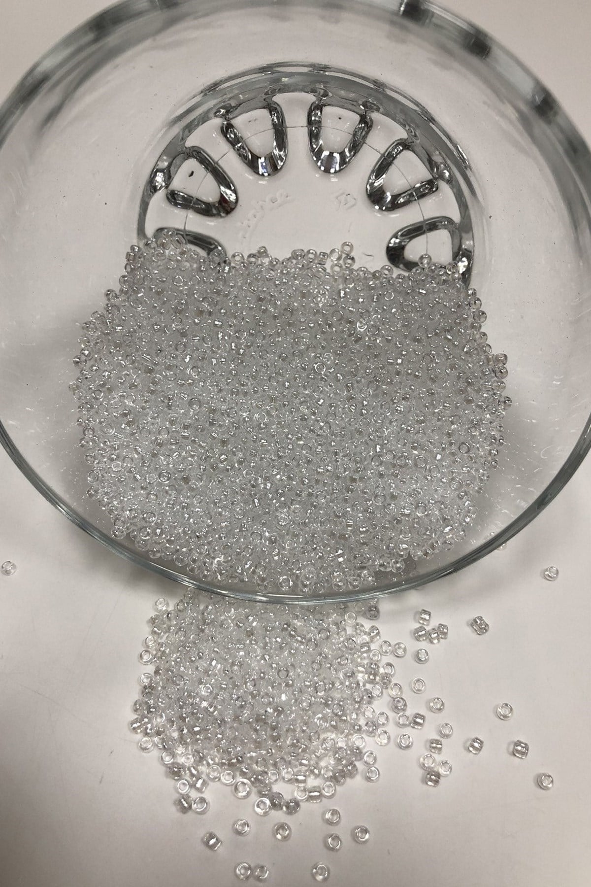 Soft Beyaz Renk Kum Boncuk 2 mm