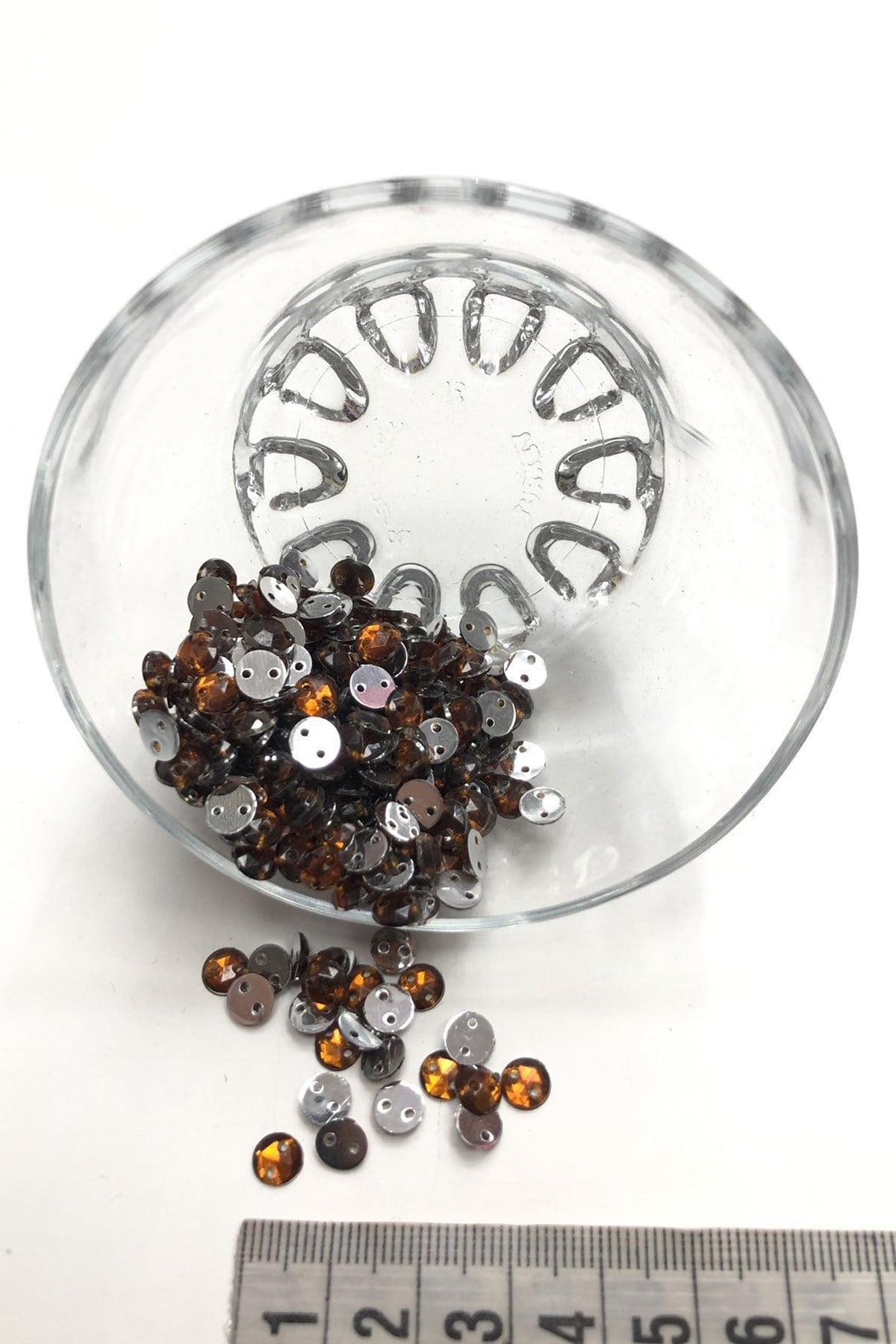 Yuvarlak Kahve Plastik Dikme Taş 20 gr