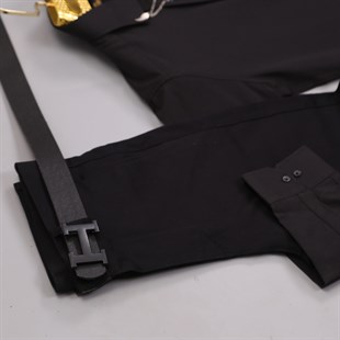 Gri Takım Elbise Kombin - Siyah Gömlek