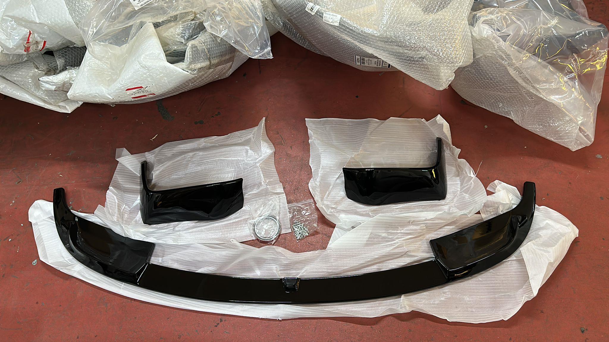 Bmw F30 F80 M3 Ön Tampon Spoyleri Ön Lip 3 Parça Set Oem Kalite