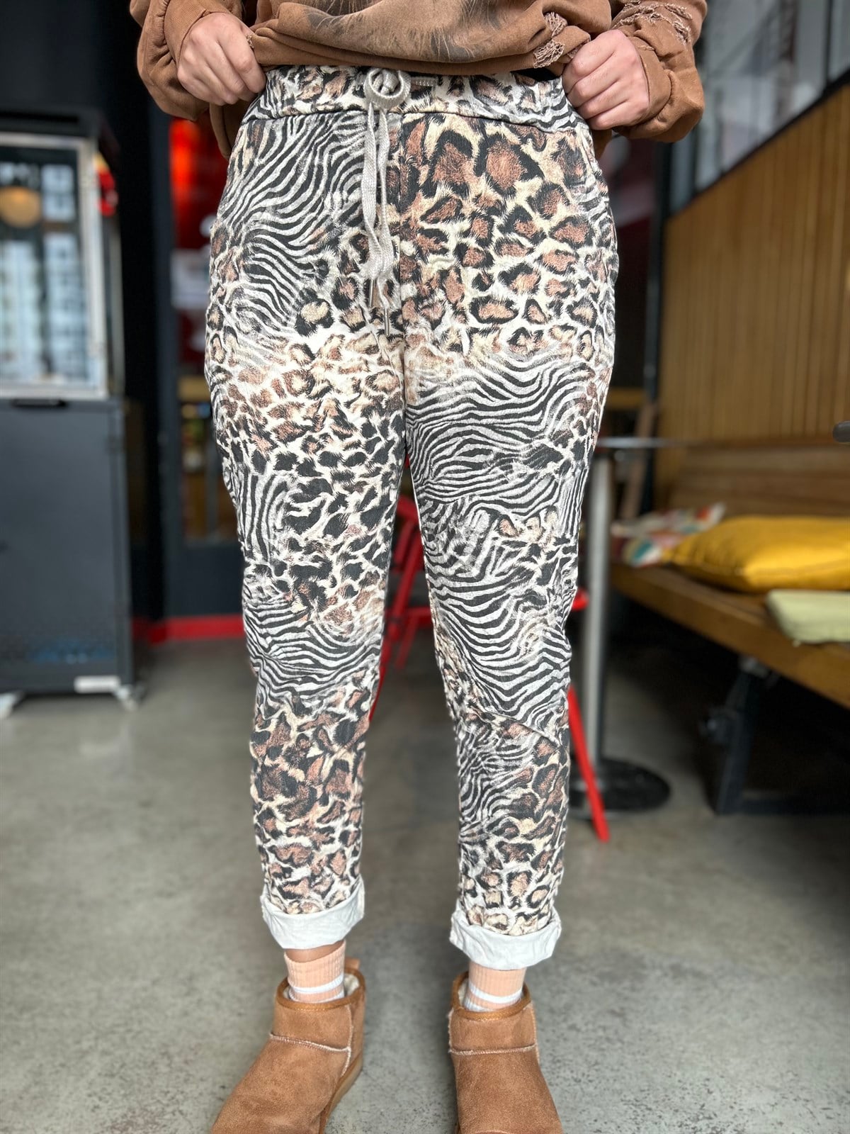 Bej Kahverengi Leopar İtalyan Pantalon 