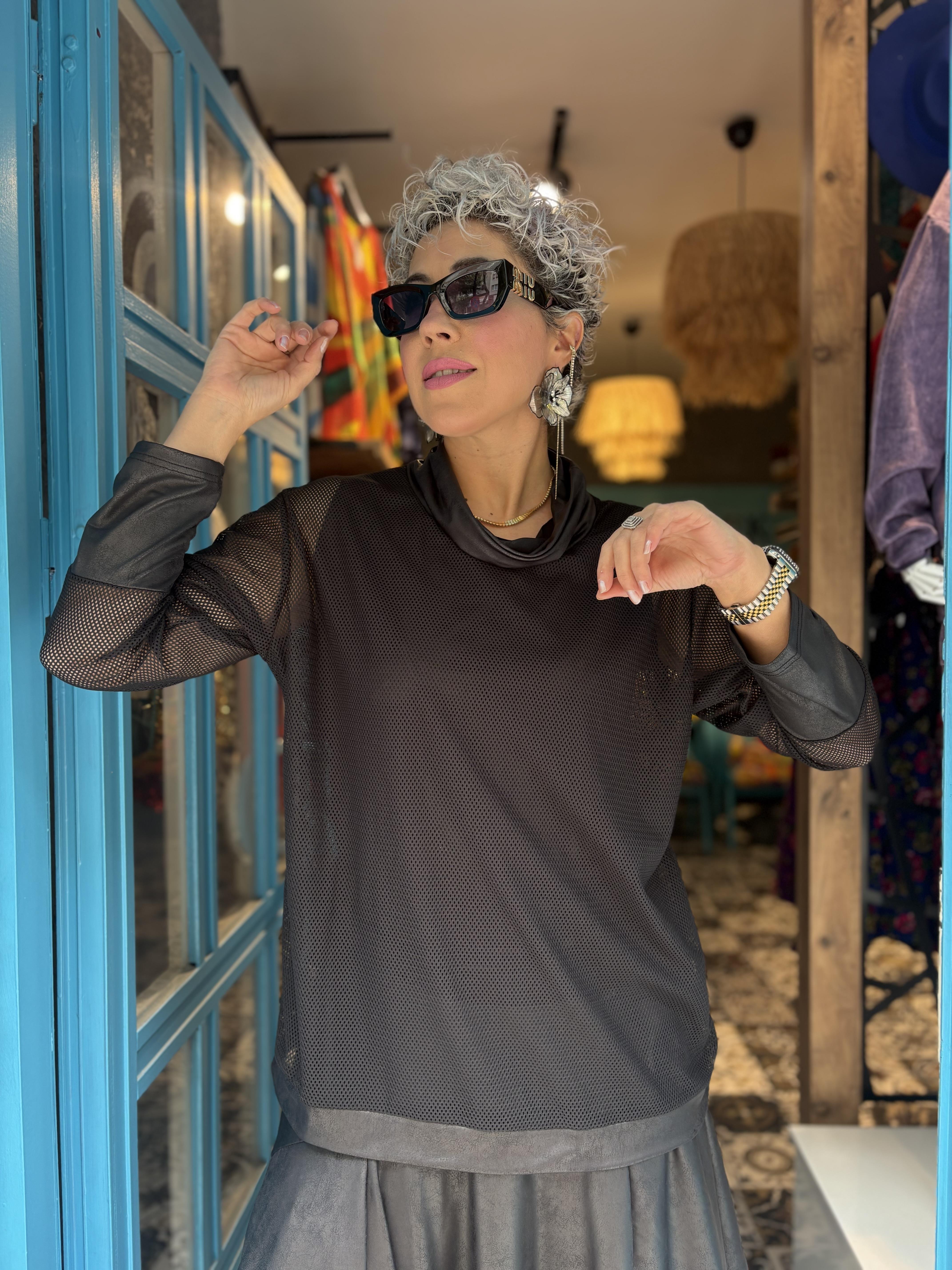 Deri Detaylı File Tasarım Bluz