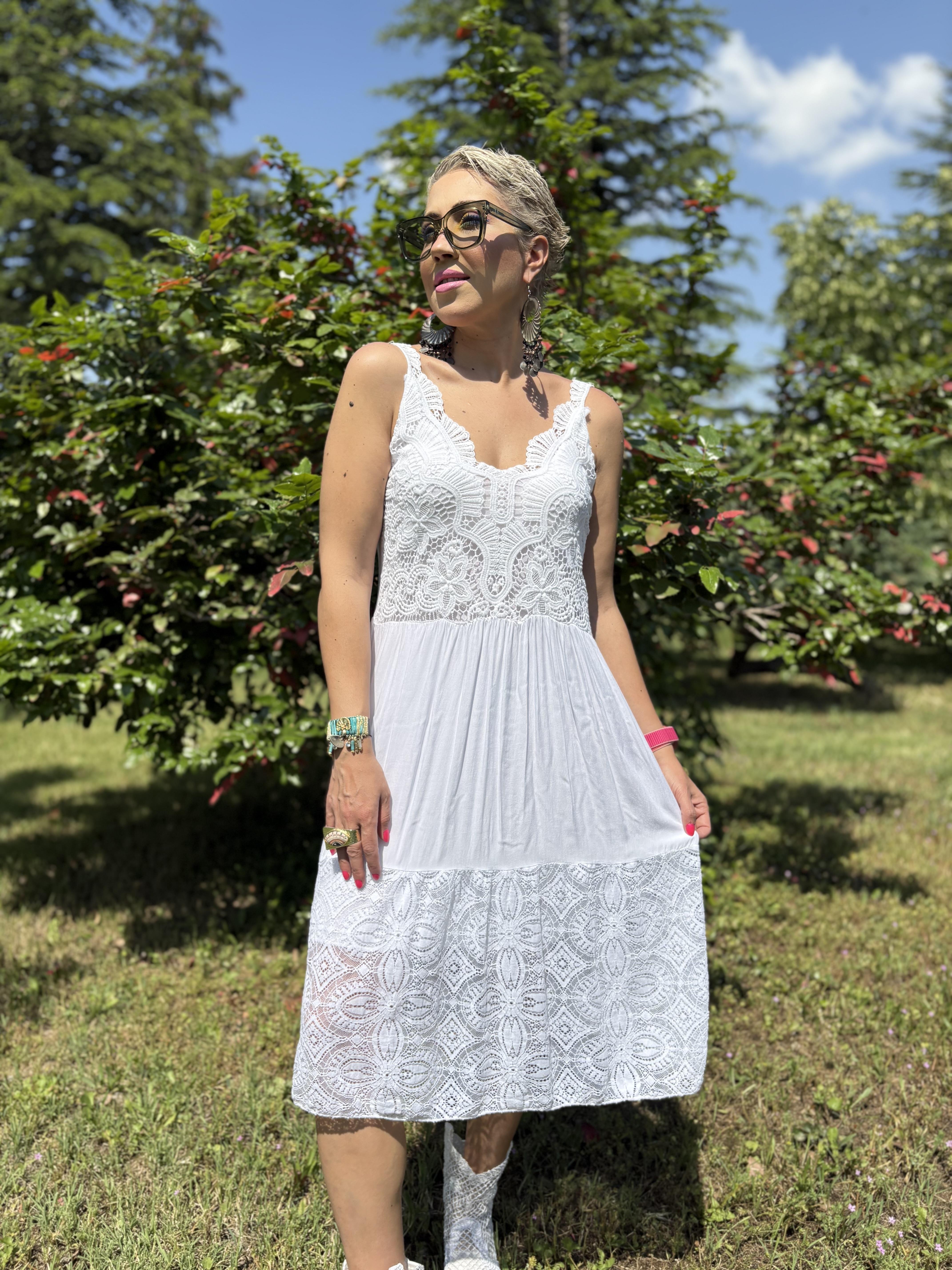 İtalyan Askılı Dantelli Beyaz Elbise