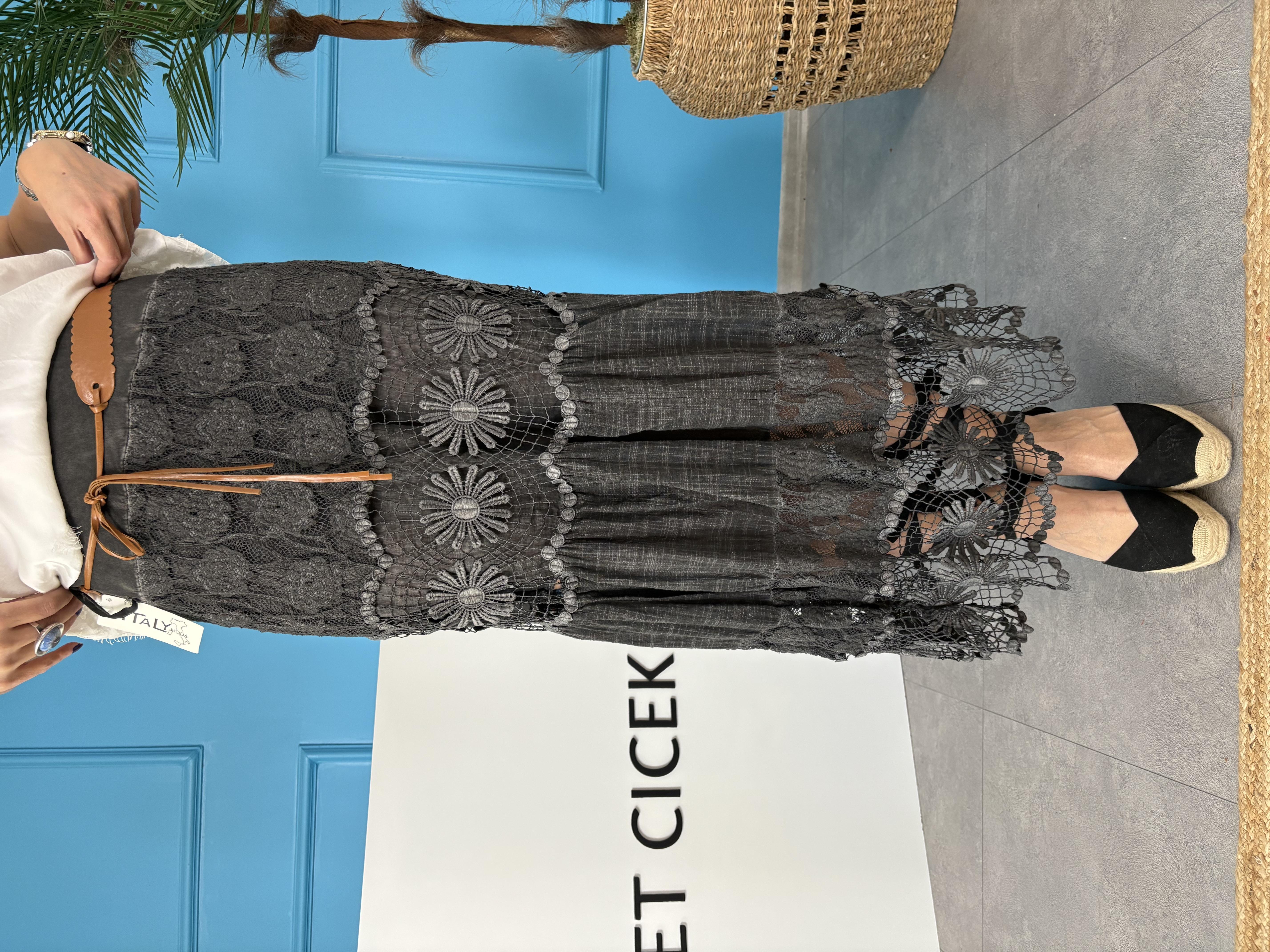 İtalyan Dantel Detaylı Astarlı Keten Siyah Etek