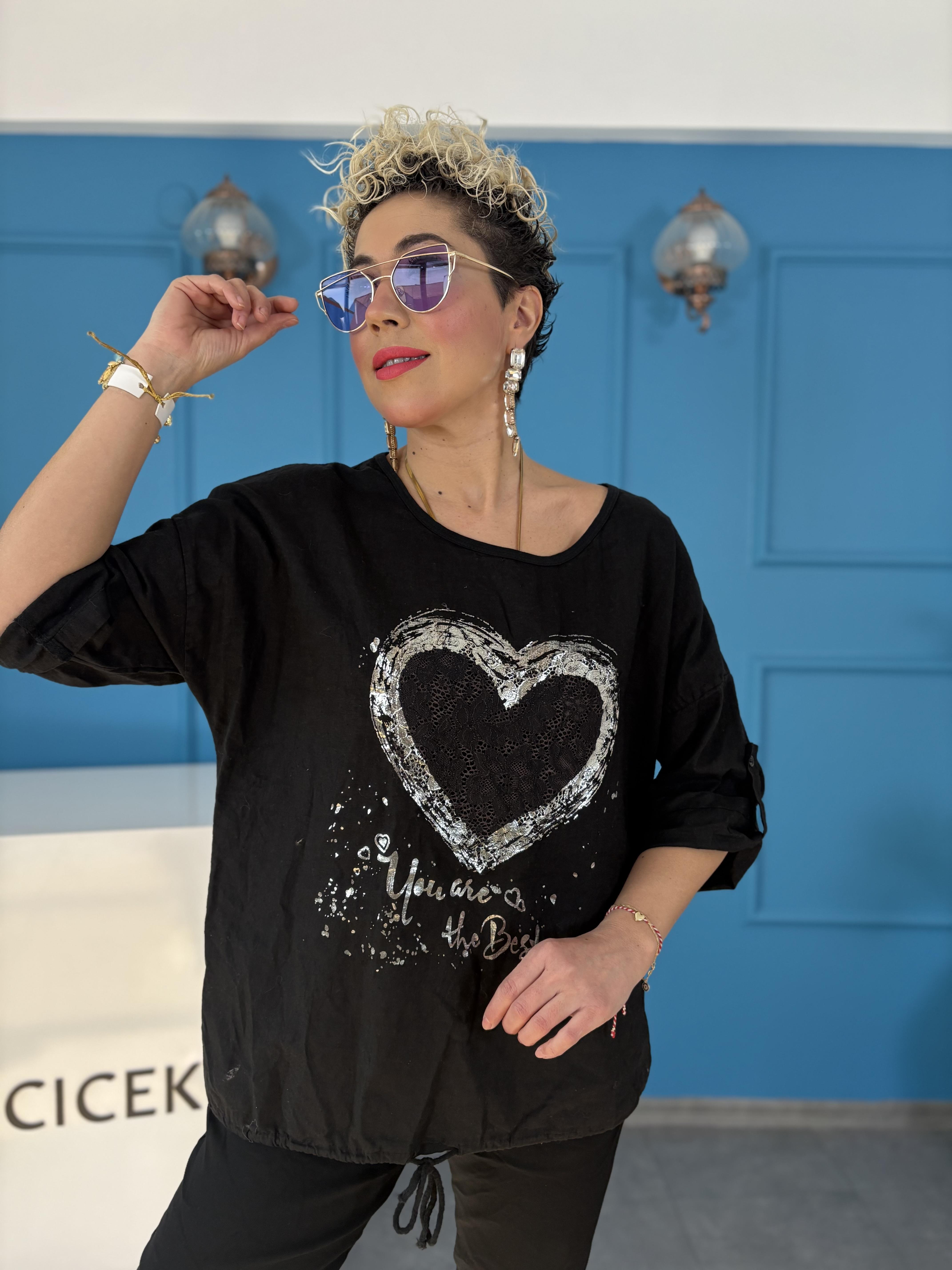 İtalyan Dantel Kalp Detaylı Siyah Keten Bluz