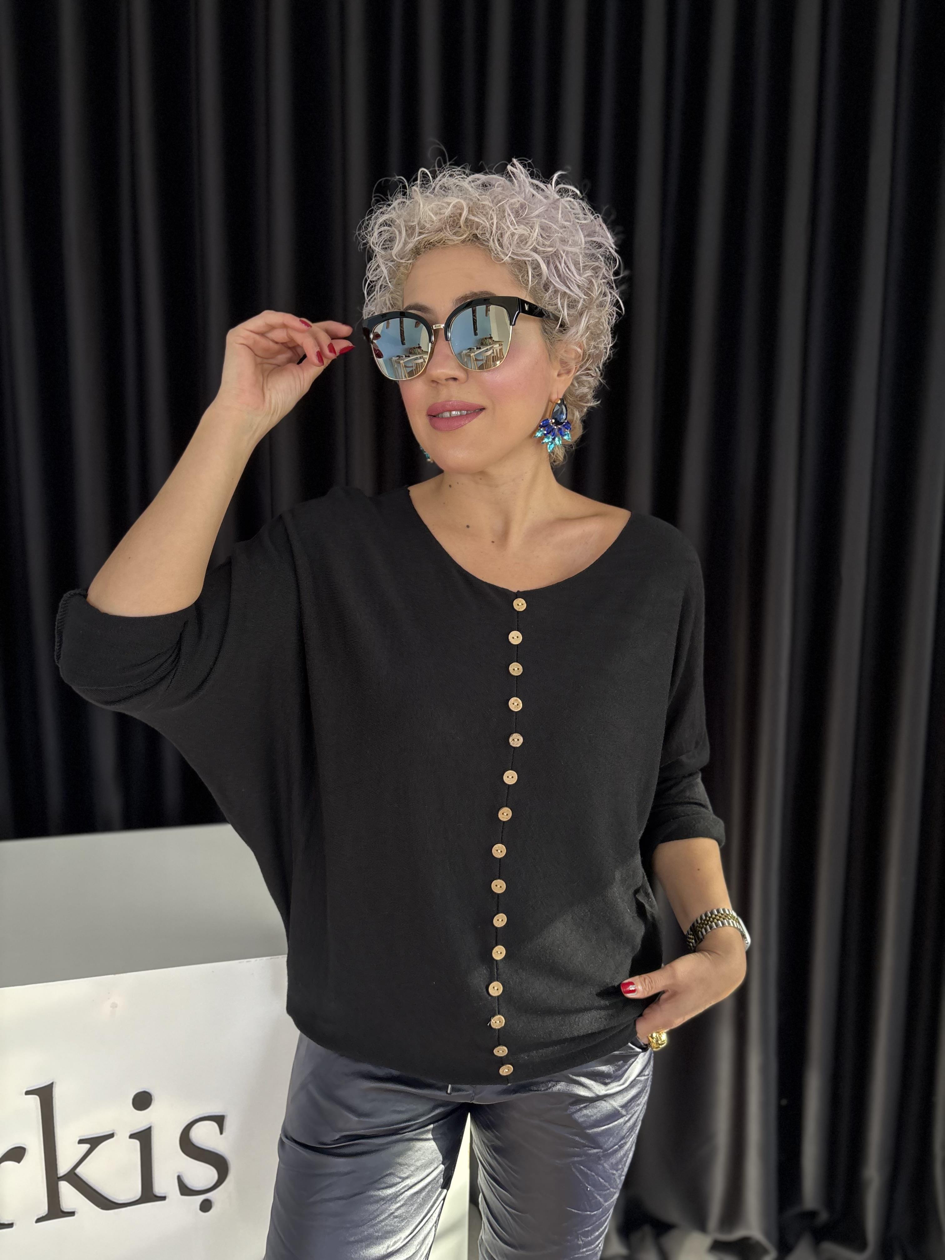 İtalyan Düğmeli Siyah Triko Bluz